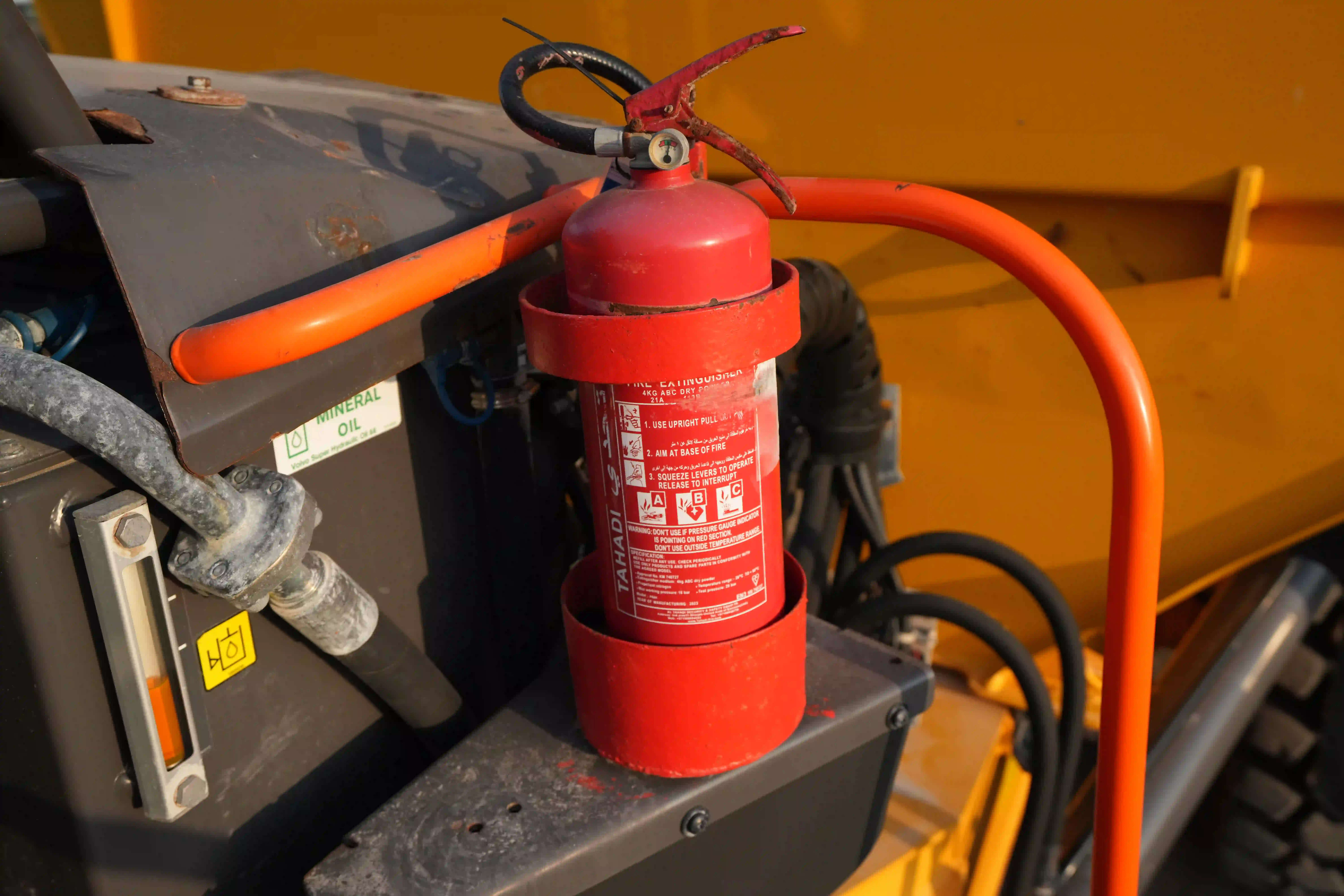 ADT-003-Volvo-A40G-articulated-dump-truck-inspection-safety-fire-extinguisher