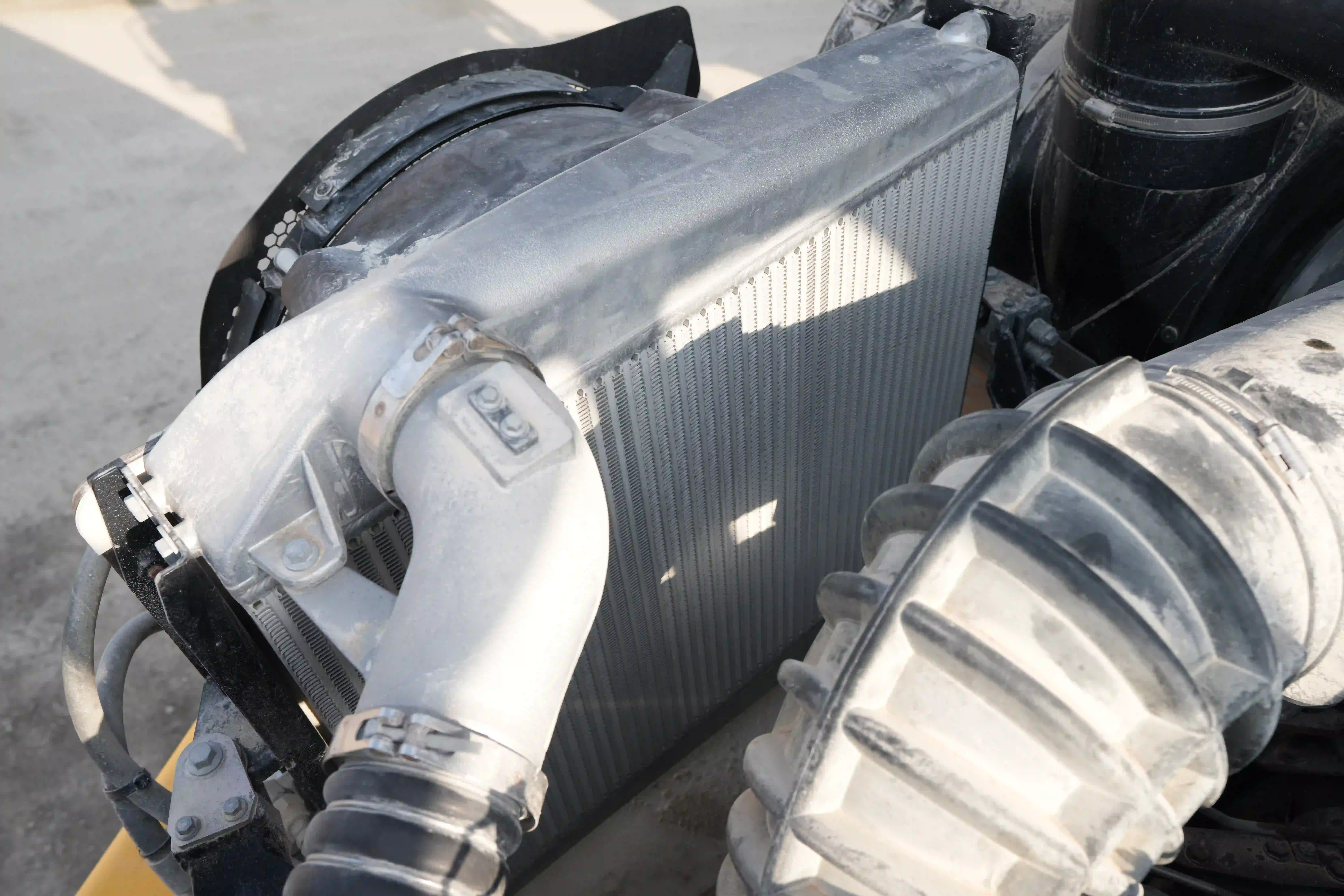 ADT-003-Volvo-A40G-articulated-dump-truck-inspection-engine-radiator-condenser-intercooler-hydraulic-cooler-1