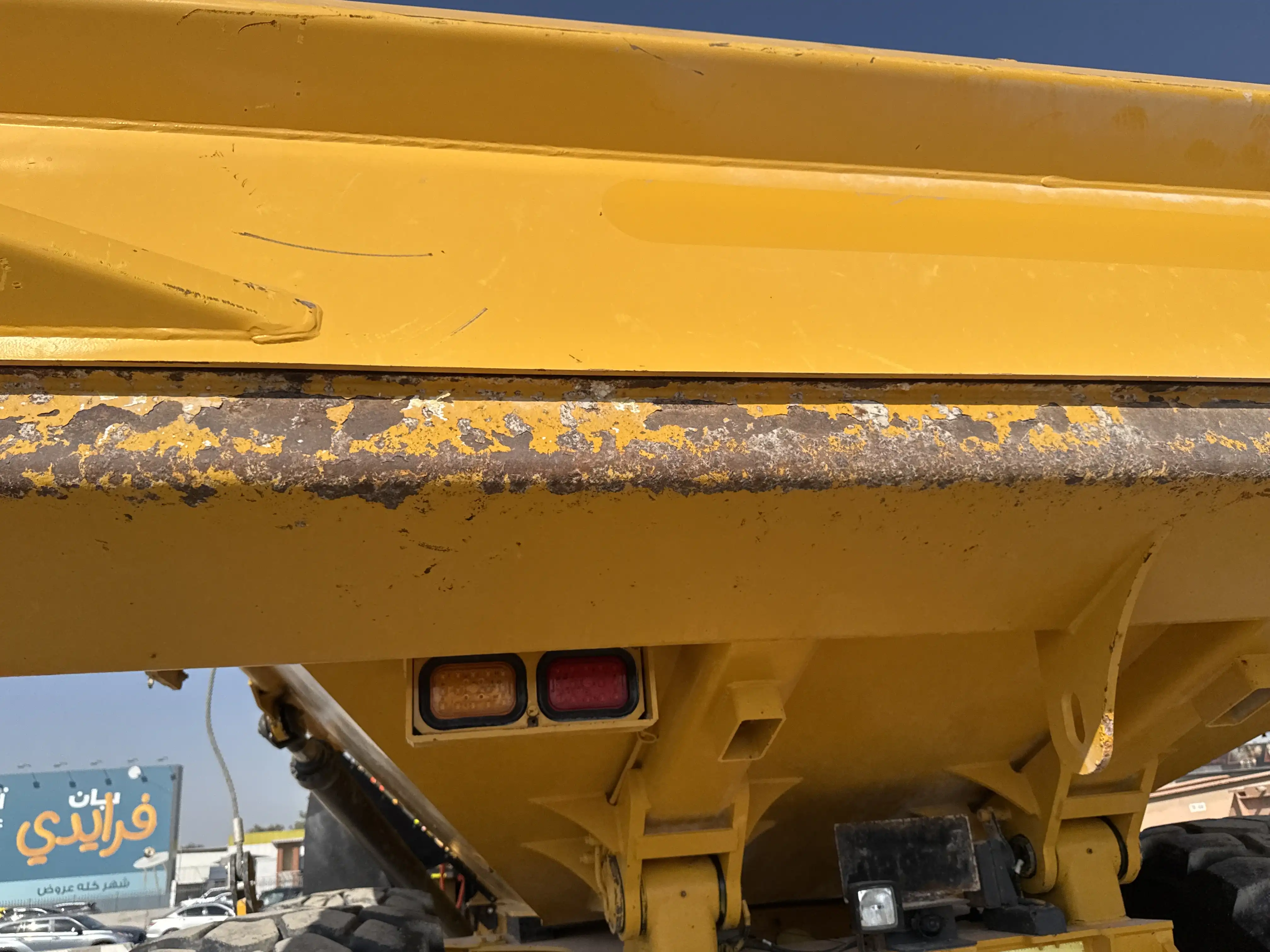 ADT-002-Volvo-A40G-articulated-dump-truck-inspection-structure-paint-2