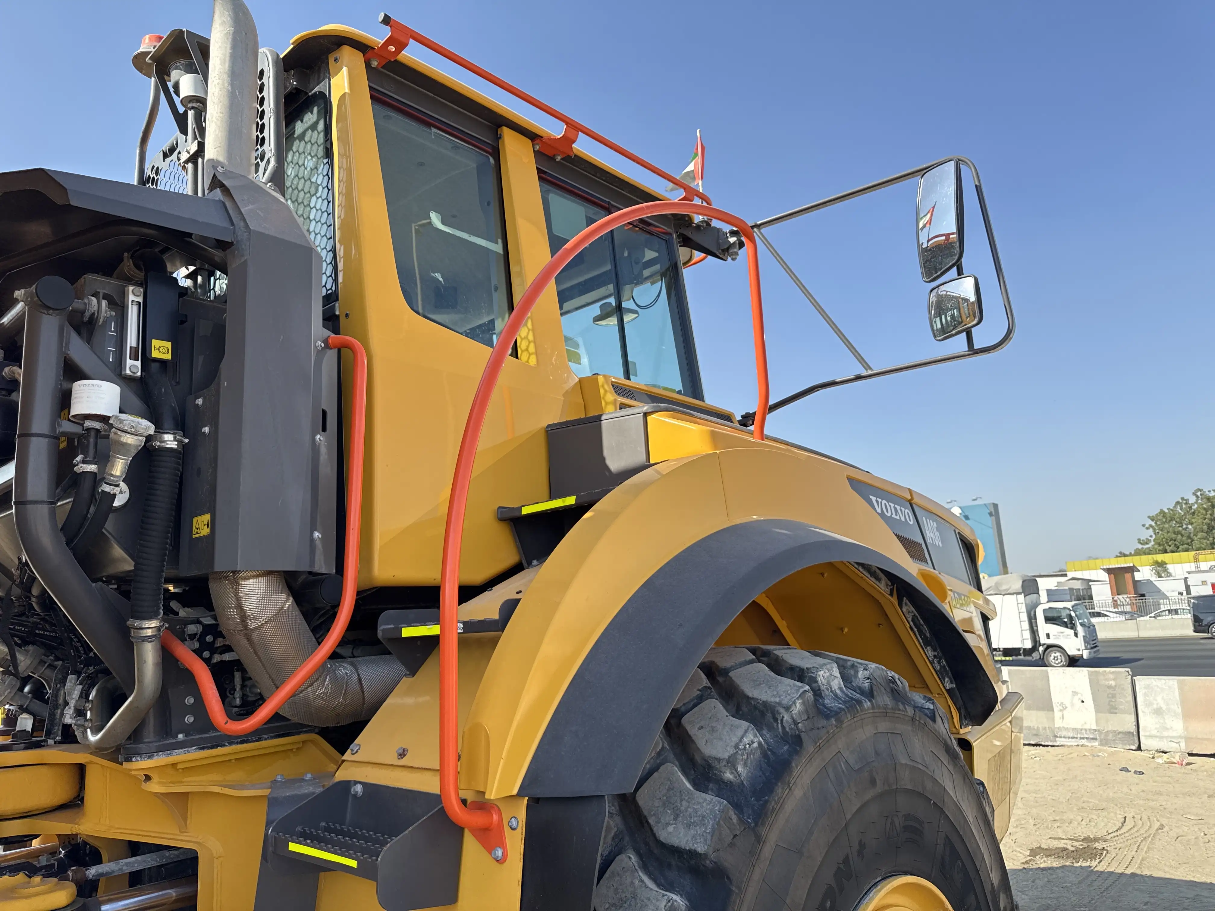 ADT-002-Volvo-A40G-articulated-dump-truck-inspection-structure-handrails-4