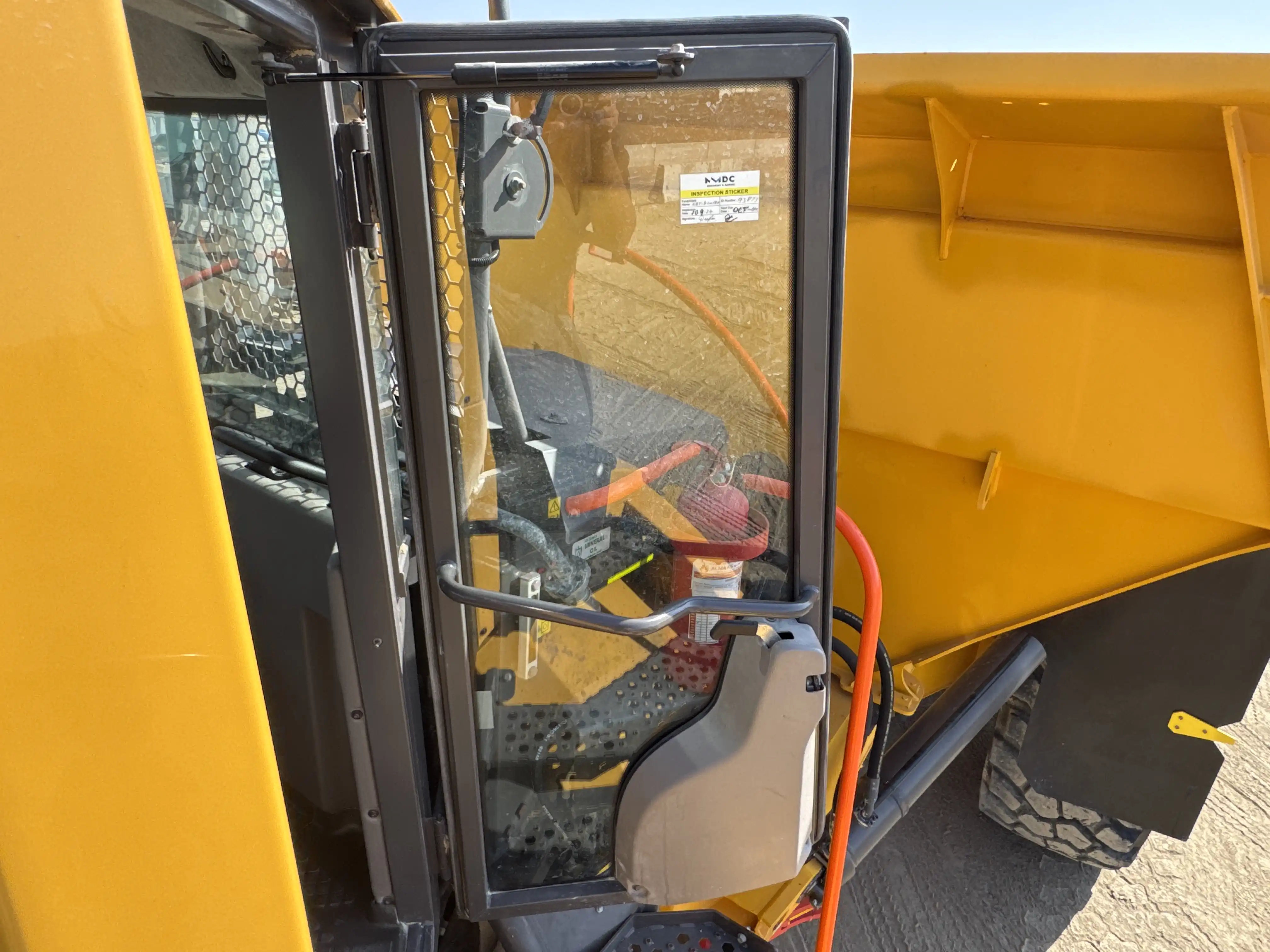 ADT-002-Volvo-A40G-articulated-dump-truck-inspection-structure-doors-2