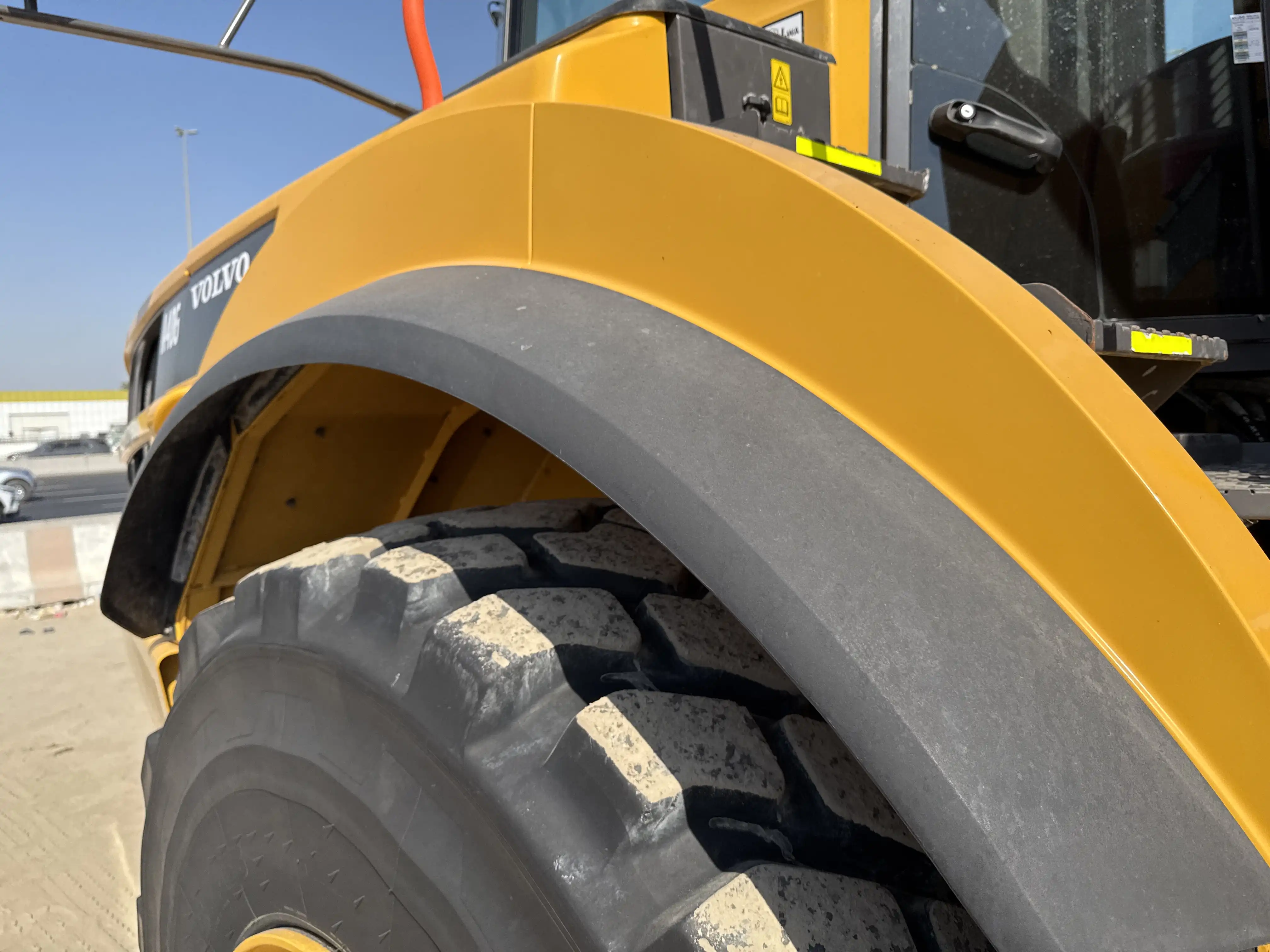 ADT-002-Volvo-A40G-articulated-dump-truck-inspection-structure-sheet-metal-fiberglass-1
