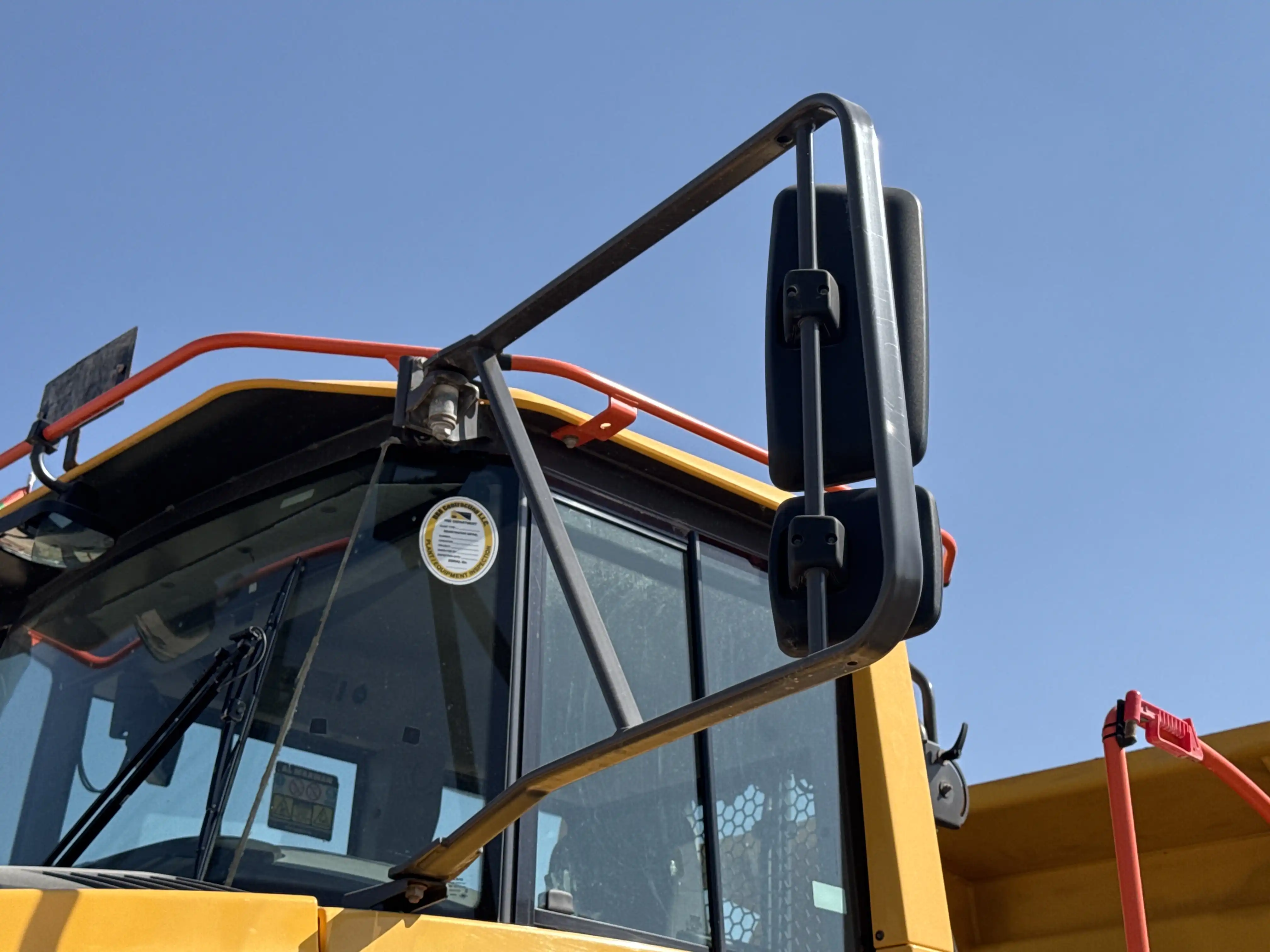 ADT-002-Volvo-A40G-articulated-dump-truck-inspection-cabin-mirrors-1