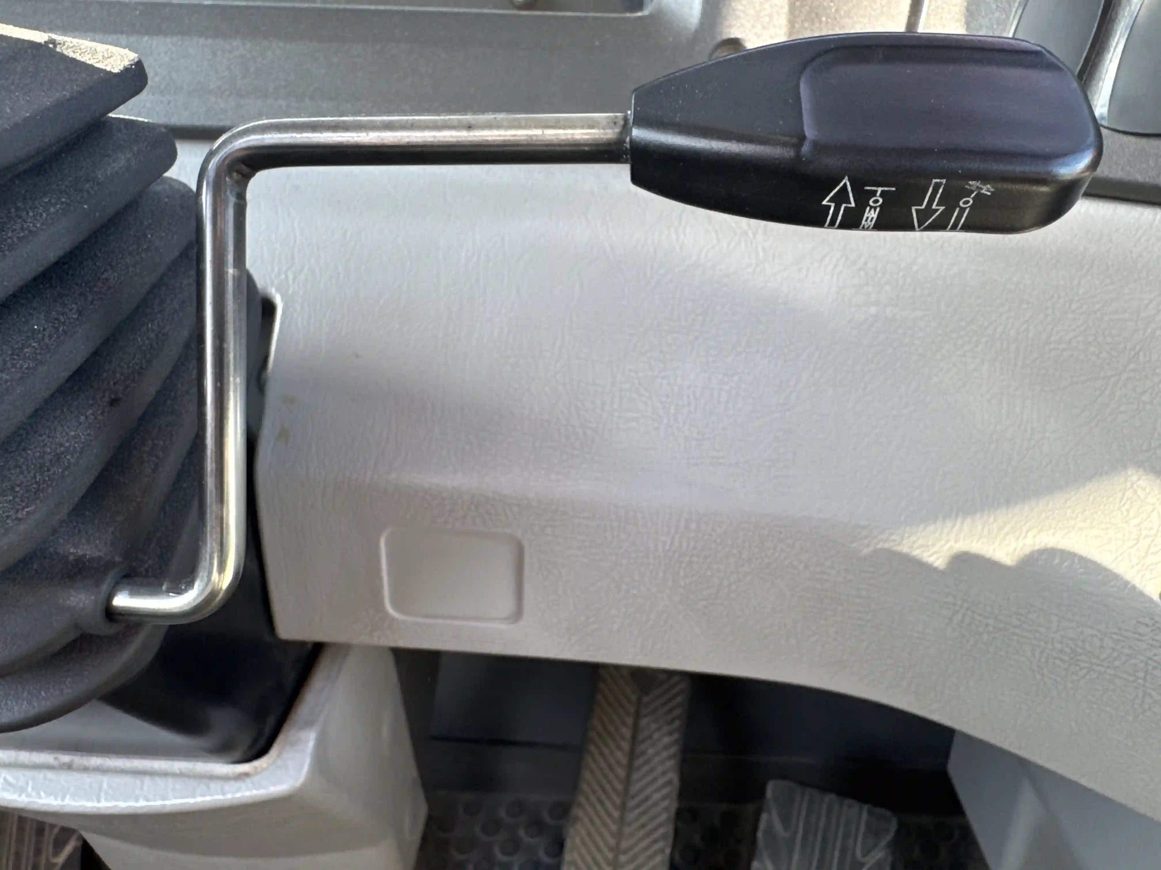 ADT-002-Volvo-A40G-articulated-dump-truck-inspection-cabin-steering-controls-2