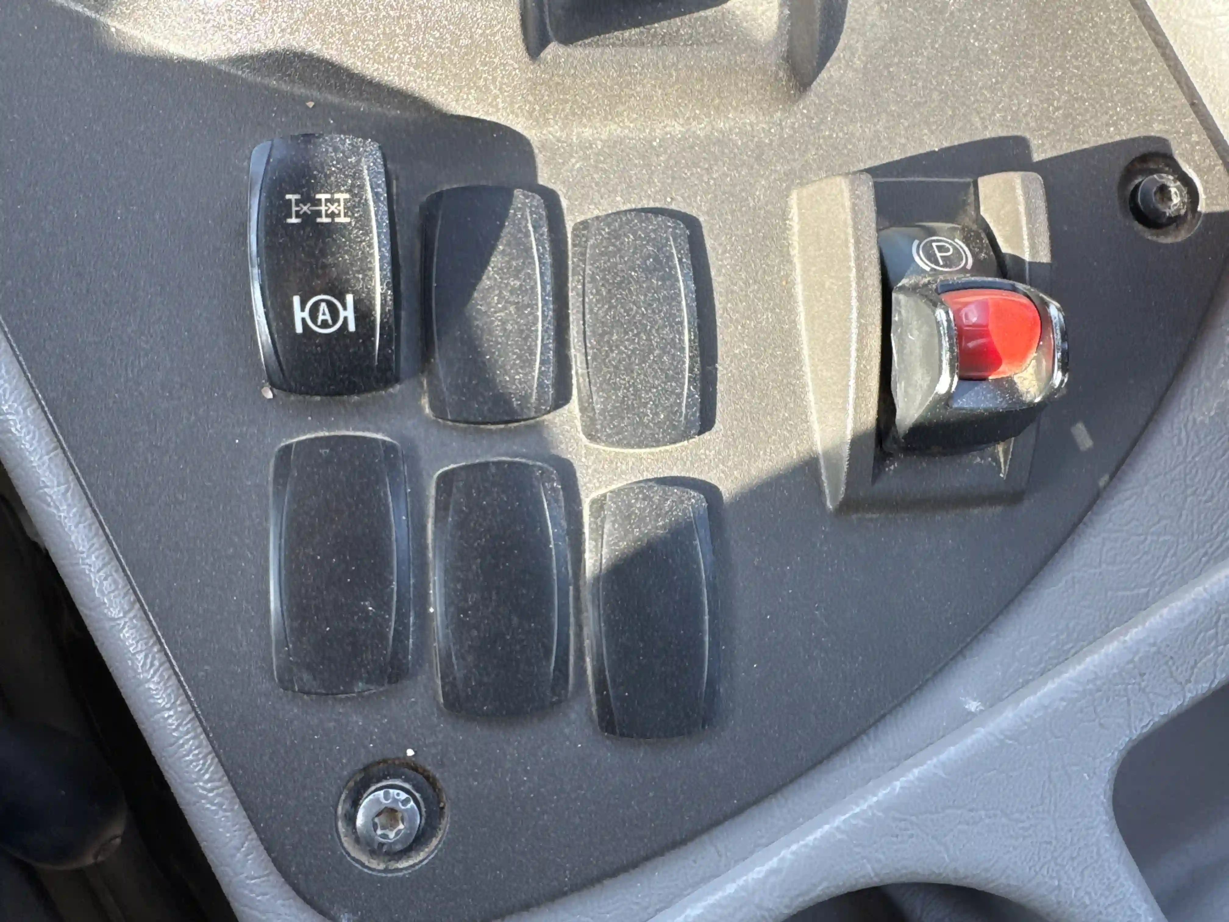 ADT-002-Volvo-A40G-articulated-dump-truck-inspection-cabin-electronic-instrument-board-3