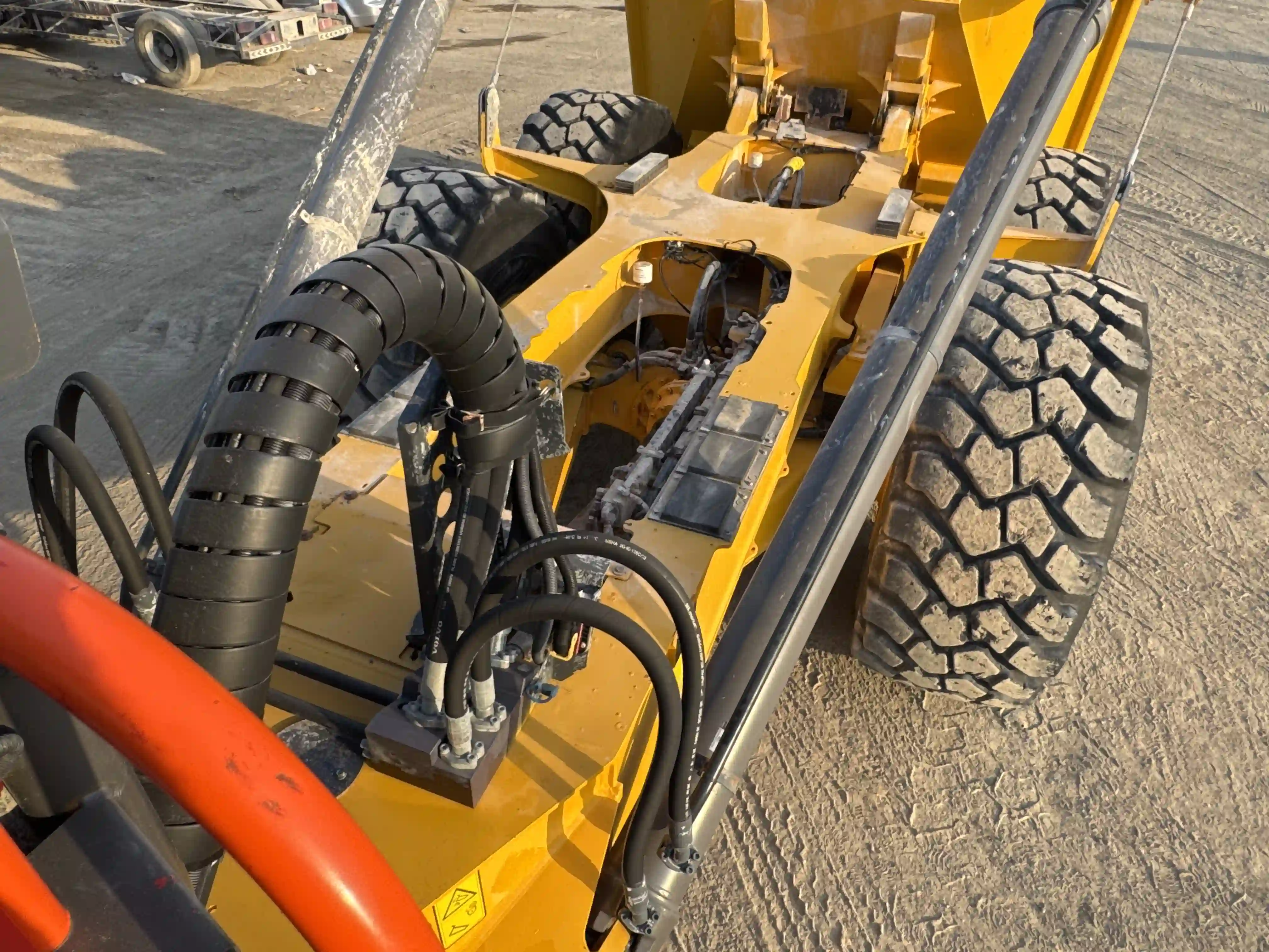 ADT-002-Volvo-A40G-articulated-dump-truck-inspection-chassis-frame-condition-4
