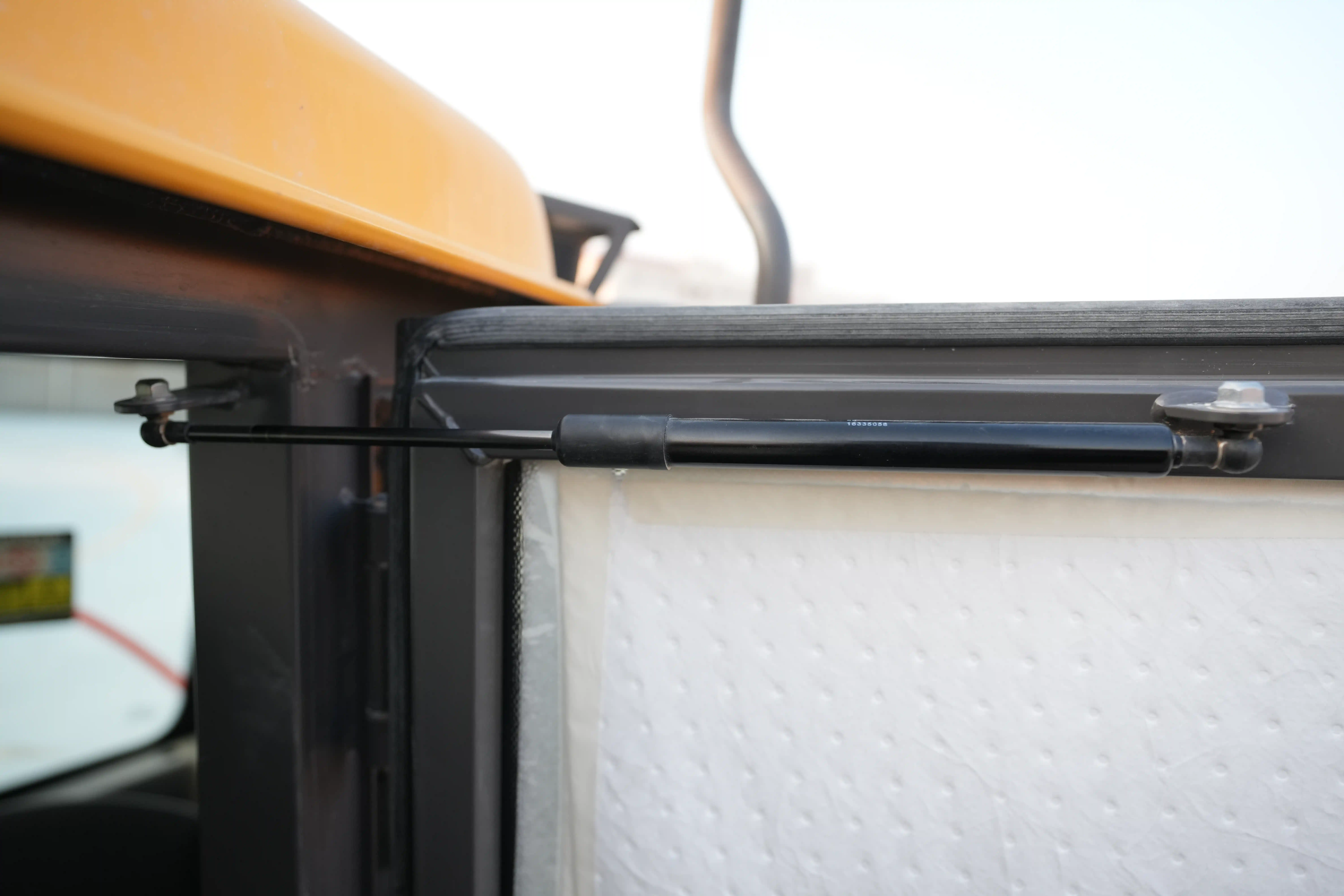 ADT-001-Volvo-A40G-articulated-dump-truck-inspection-structure-doors-1