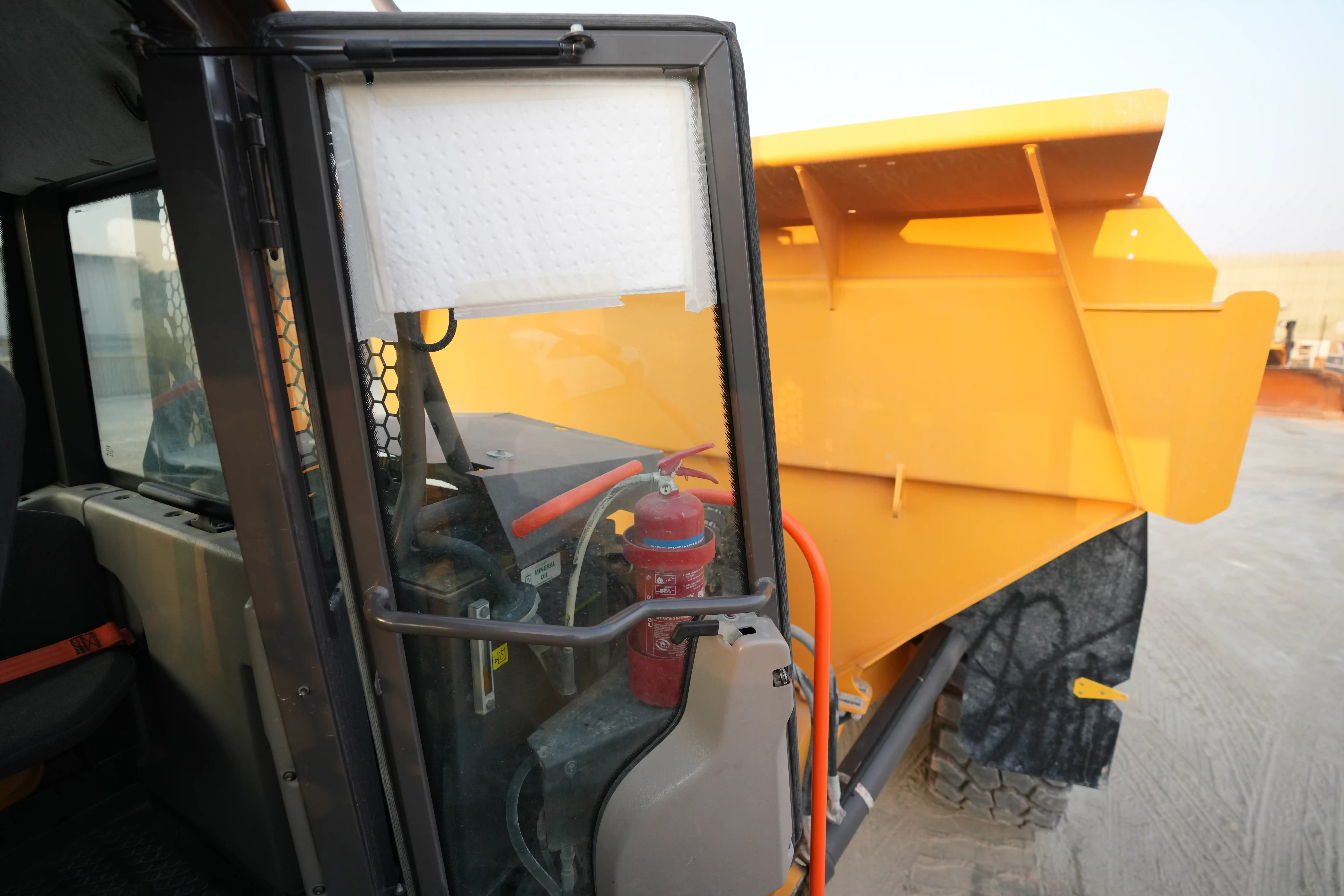 ADT-001-Volvo-A40G-articulated-dump-truck-inspection-structure-doors-3