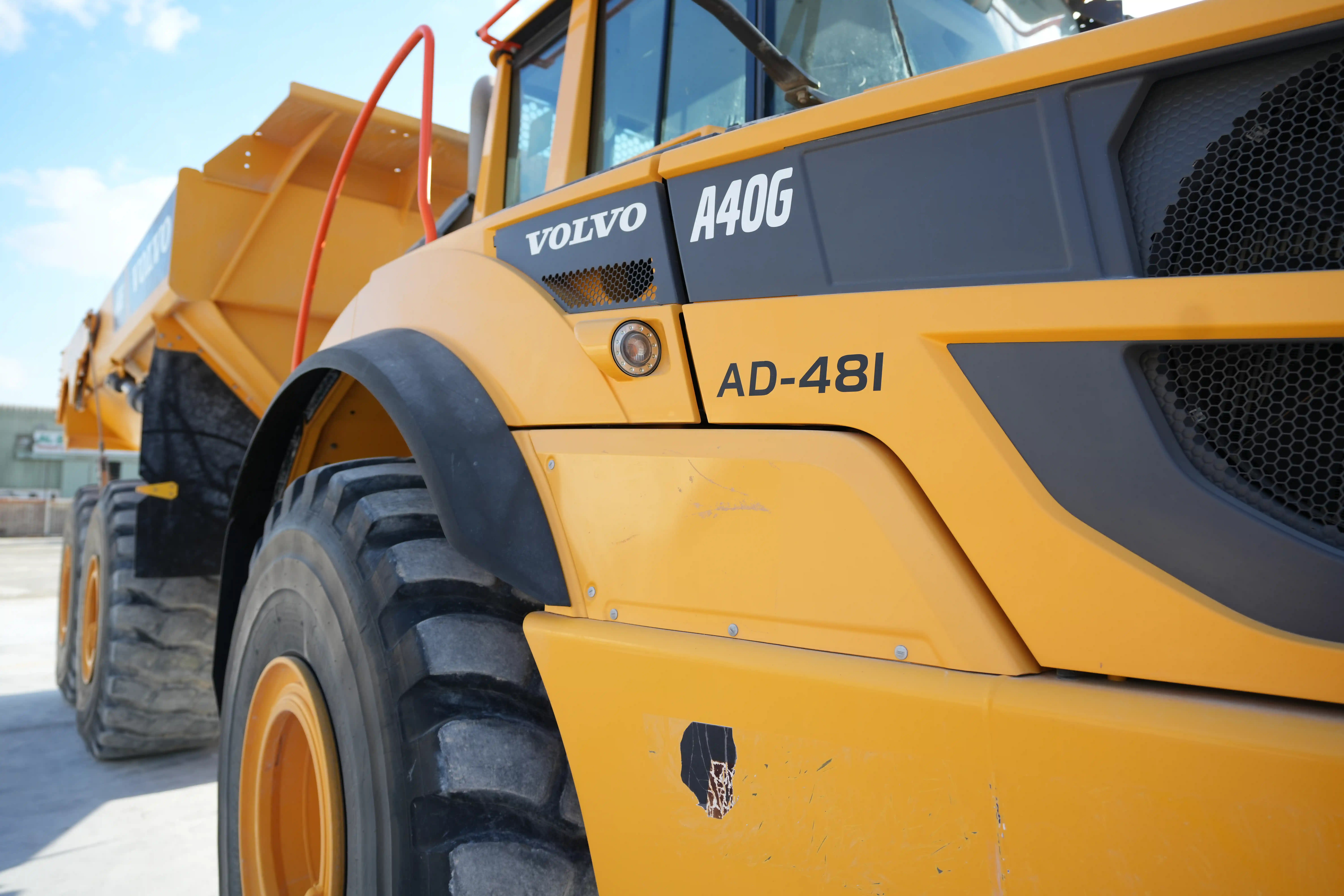 ADT-001-Volvo-A40G-articulated-dump-truck-inspection-structure-sheet-metal-fiberglass-1