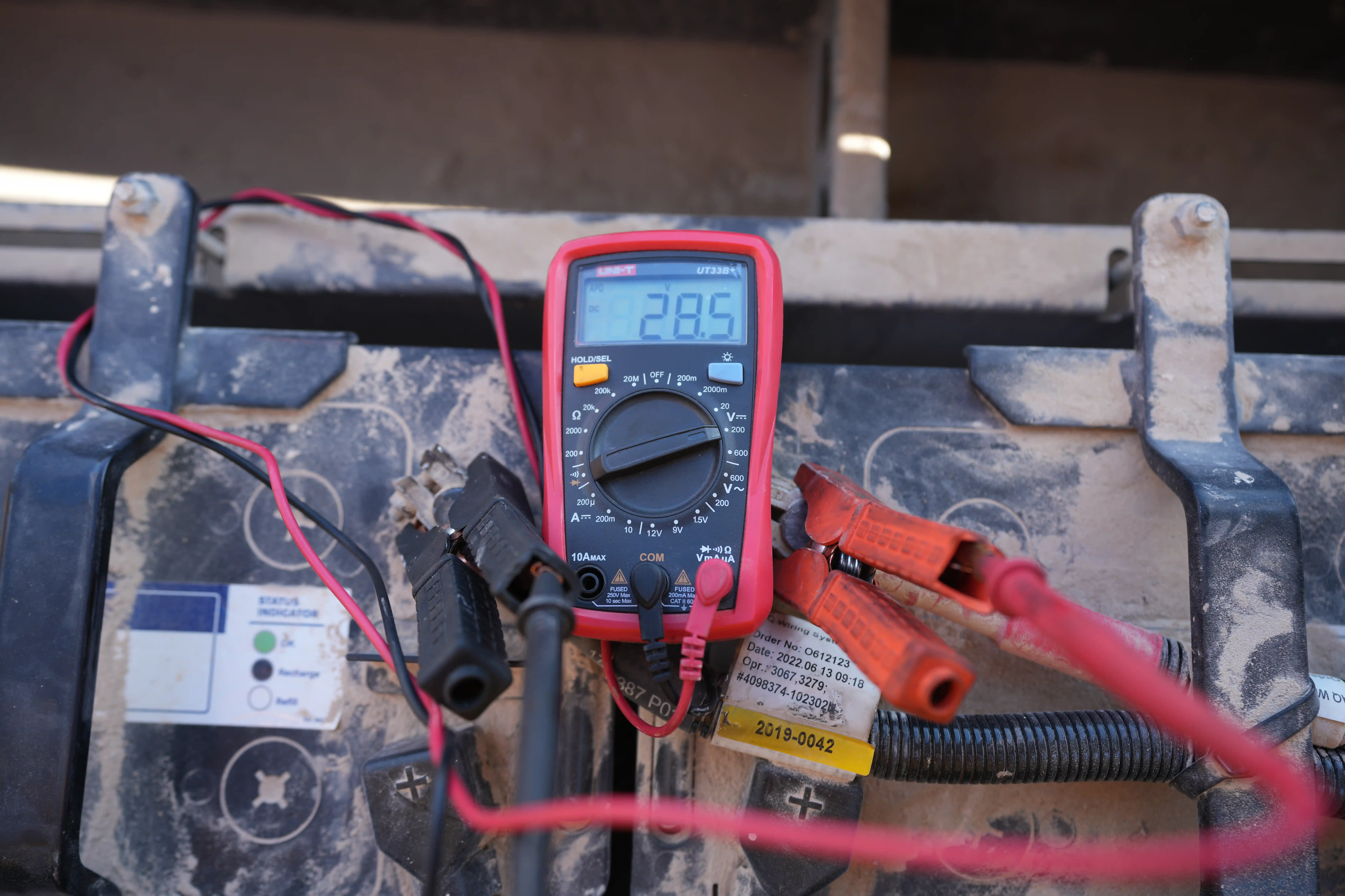 ADT-001-Volvo-A40G-articulated-dump-truck-inspection-electronic-battery-1