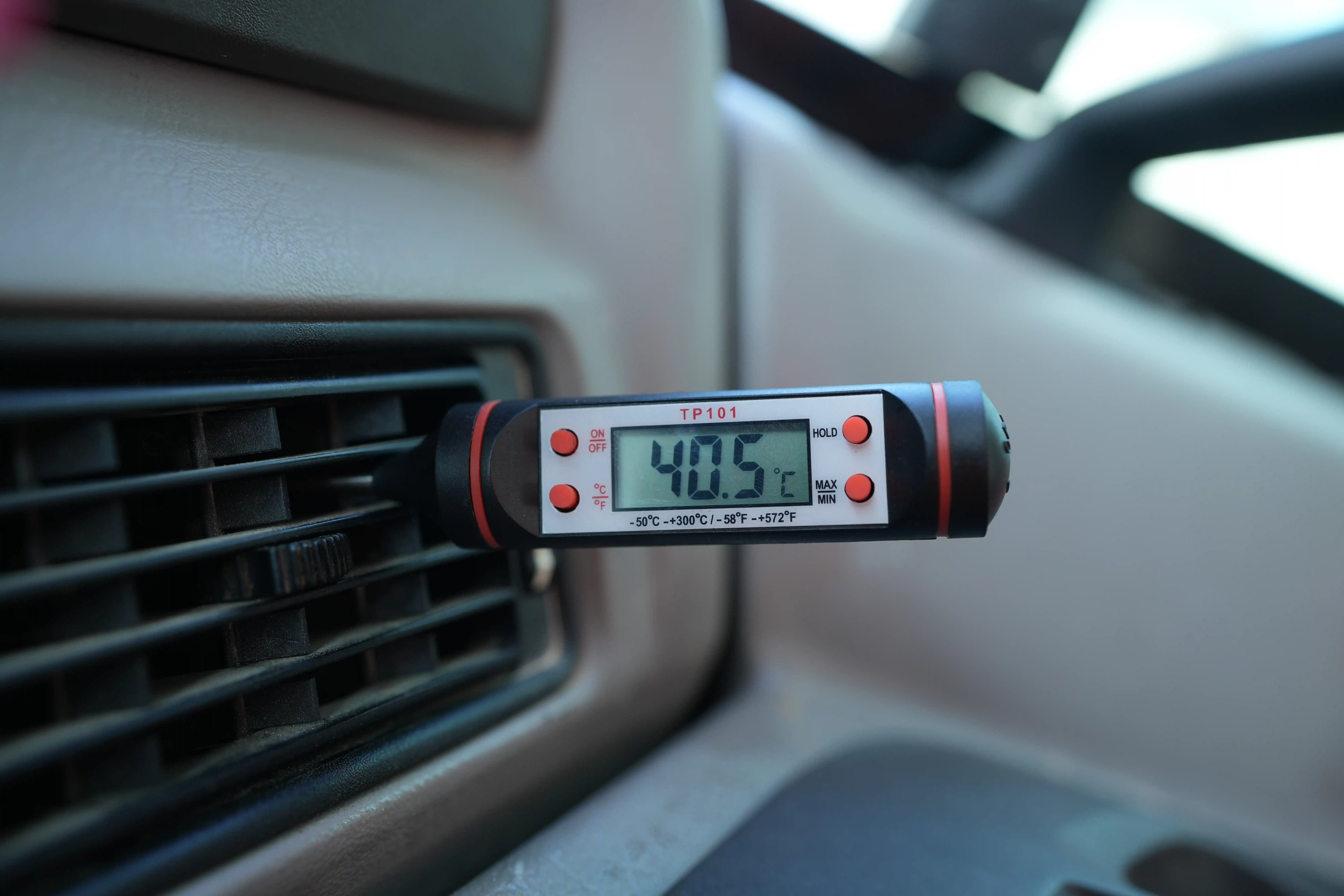 ADT-001-Volvo-A40G-articulated-dump-truck-inspection-air-conditioning-heating-system-1