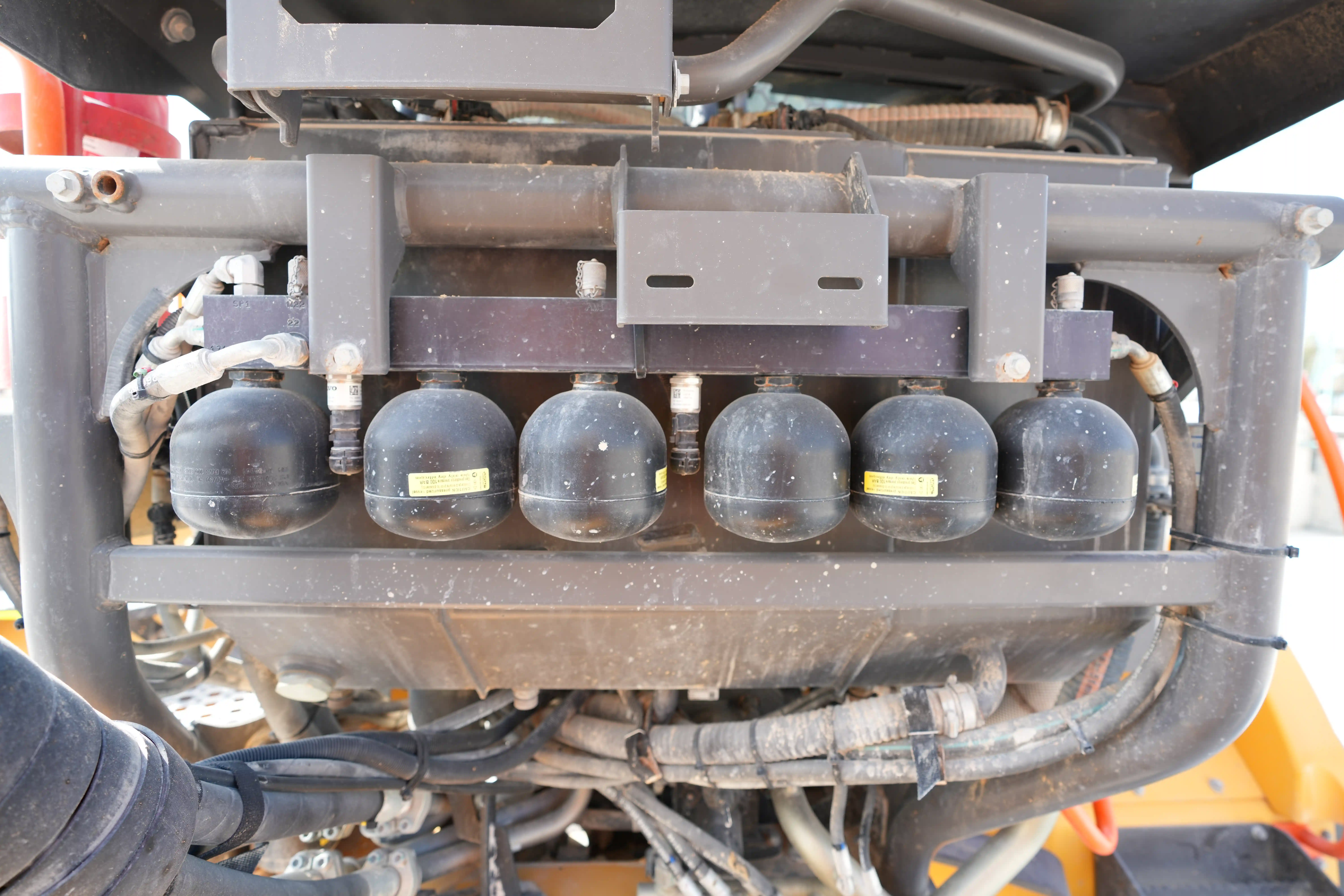 ADT-001-Volvo-A40G-articulated-dump-truck-inspection-safety-brake-accumulators-1