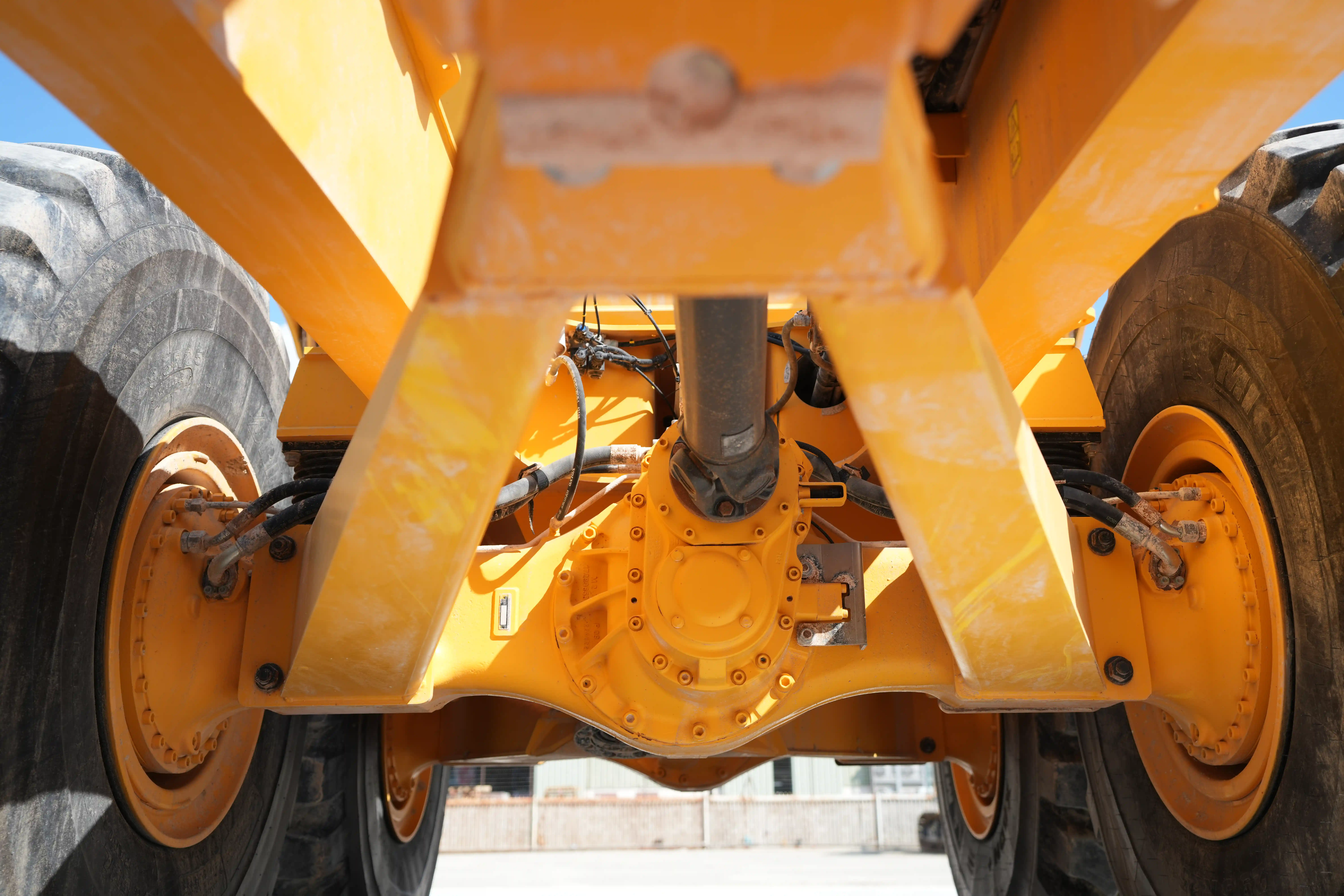 ADT-001-Volvo-A40G-articulated-dump-truck-inspection-chassis-A-frame-4