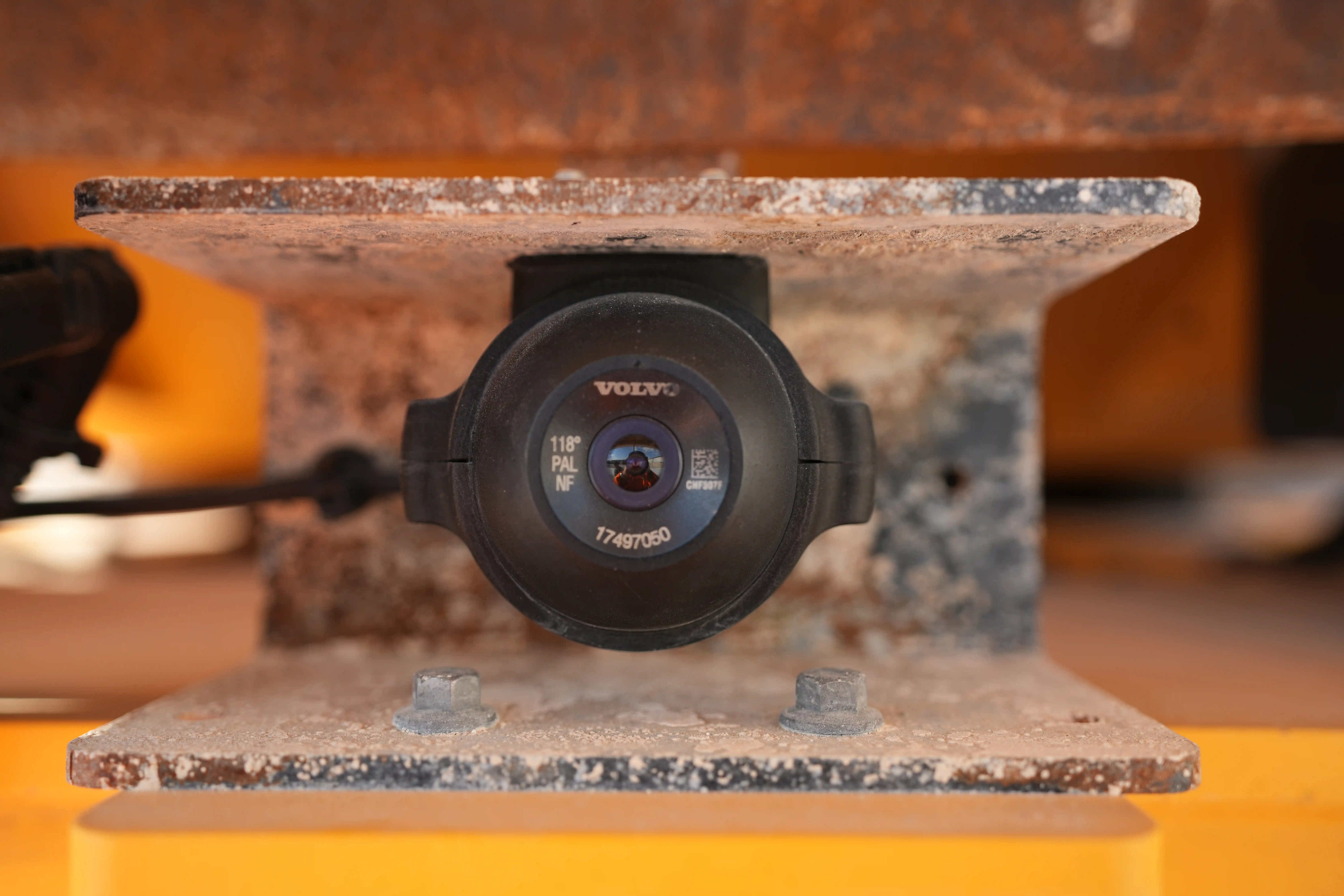 ADT-001-Volvo-A40G-articulated-dump-truck-inspection-electronic-rear-camera-1