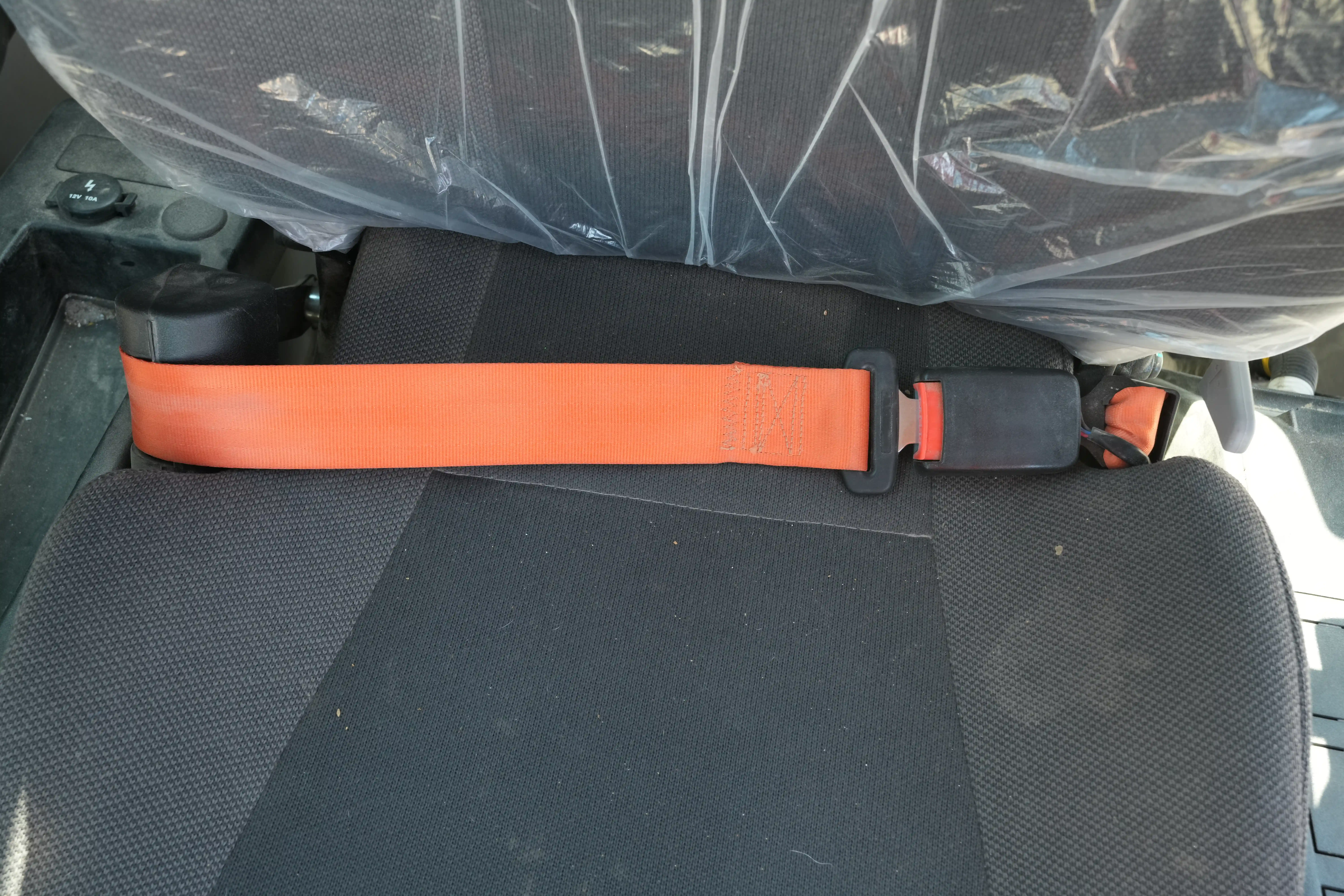 LEX-001-Volvo-EC550EL-large-excavator-inspection-safety-seat-belts-2