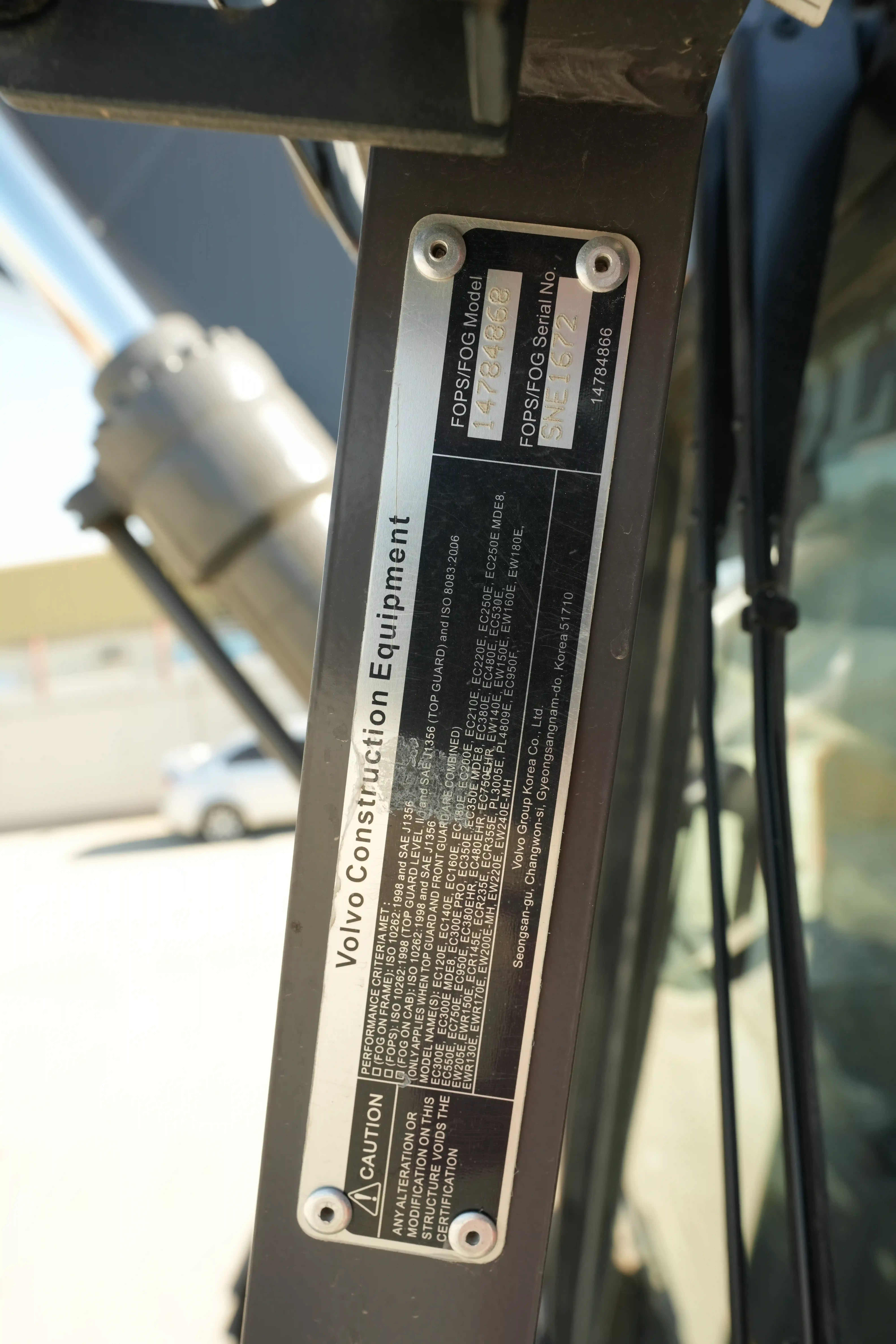 LEX-001-Volvo-EC550EL-large-excavator-inspection-safety-rollover-protective-structure-ROPS-FOPS-1