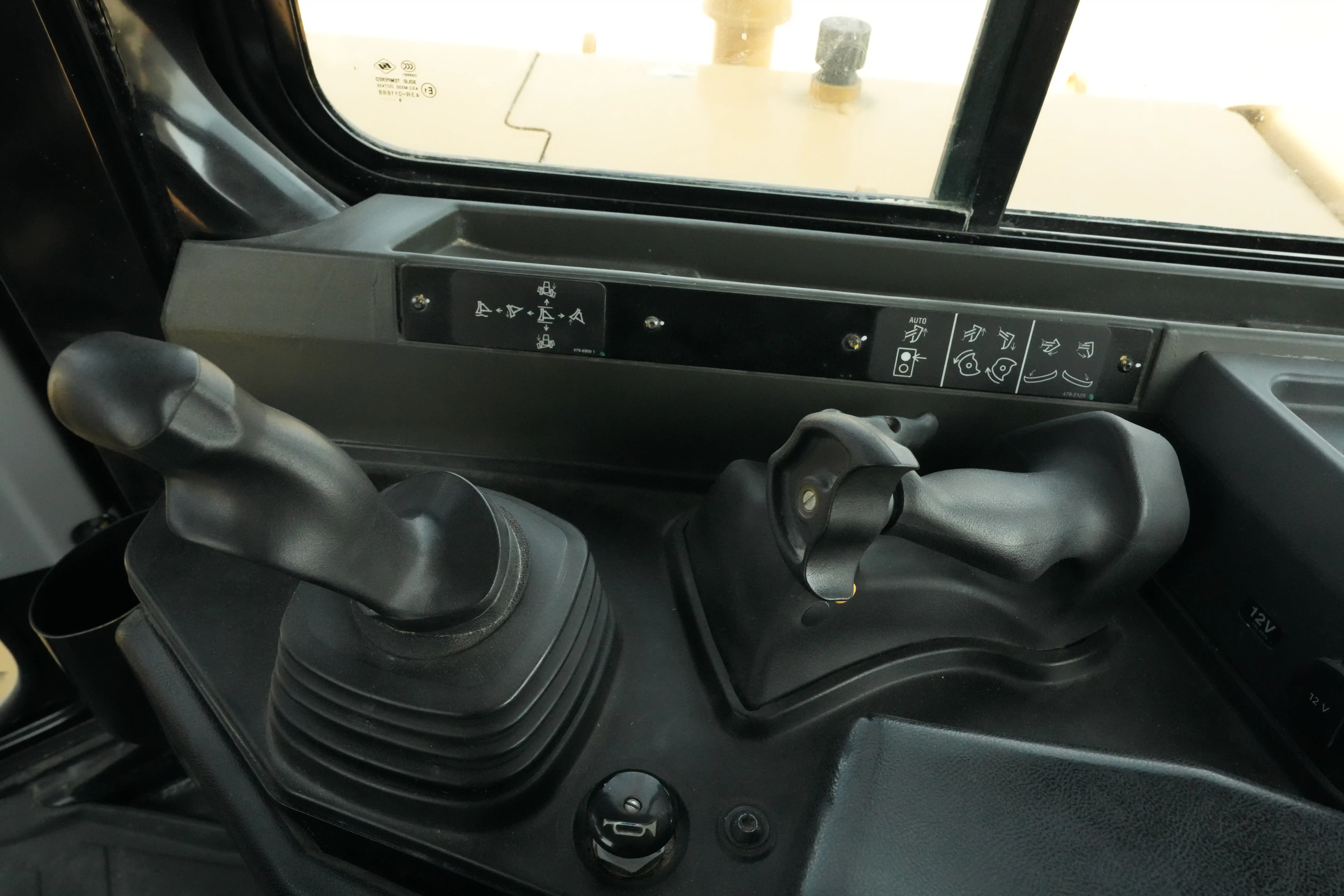 CDB-001-Cat-D8T-crawler-dozer-inspection-cabin-joysticks-1