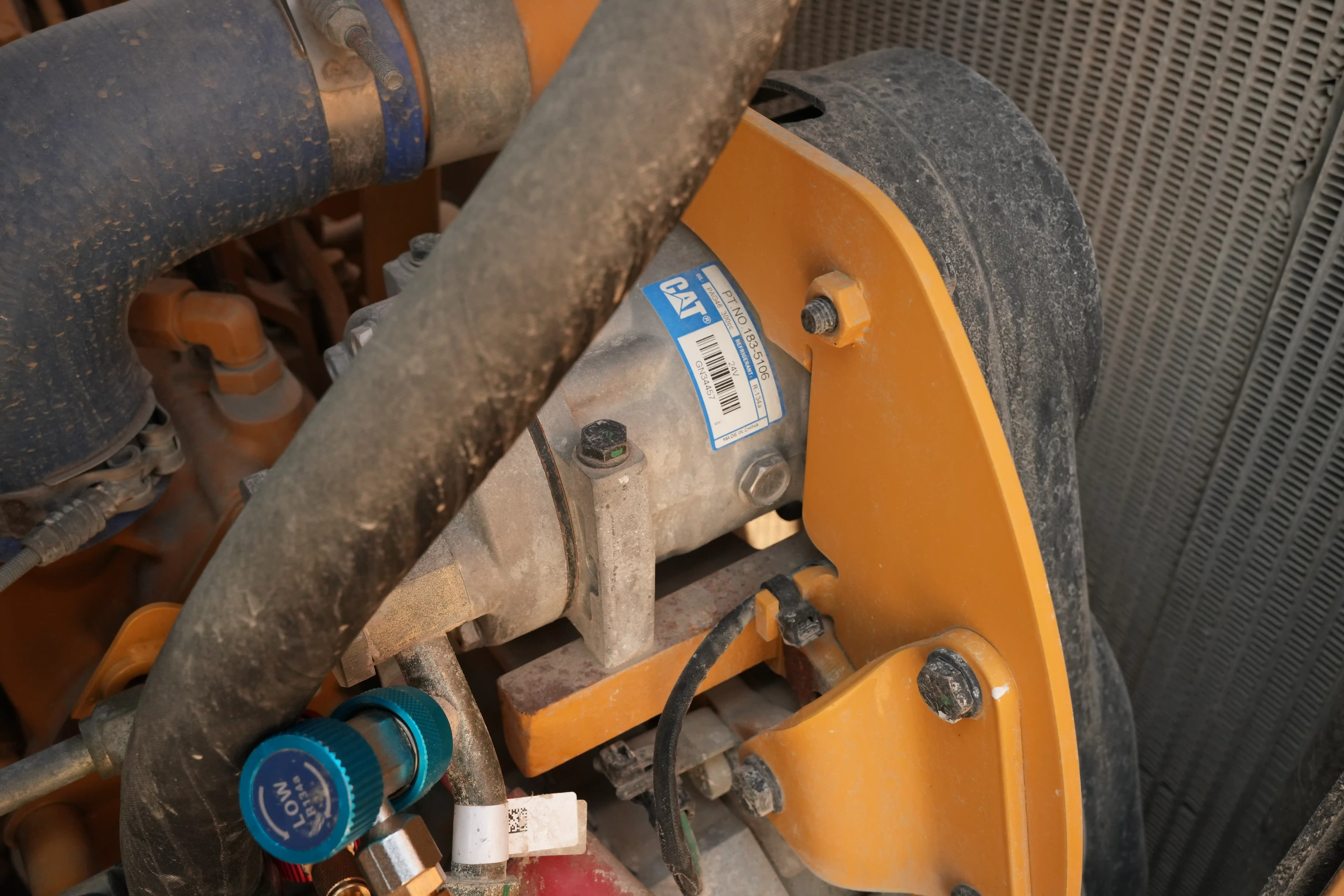 CDB-001-Cat-D8T-crawler-dozer-inspection-air-conditioning-AC-compressor-1