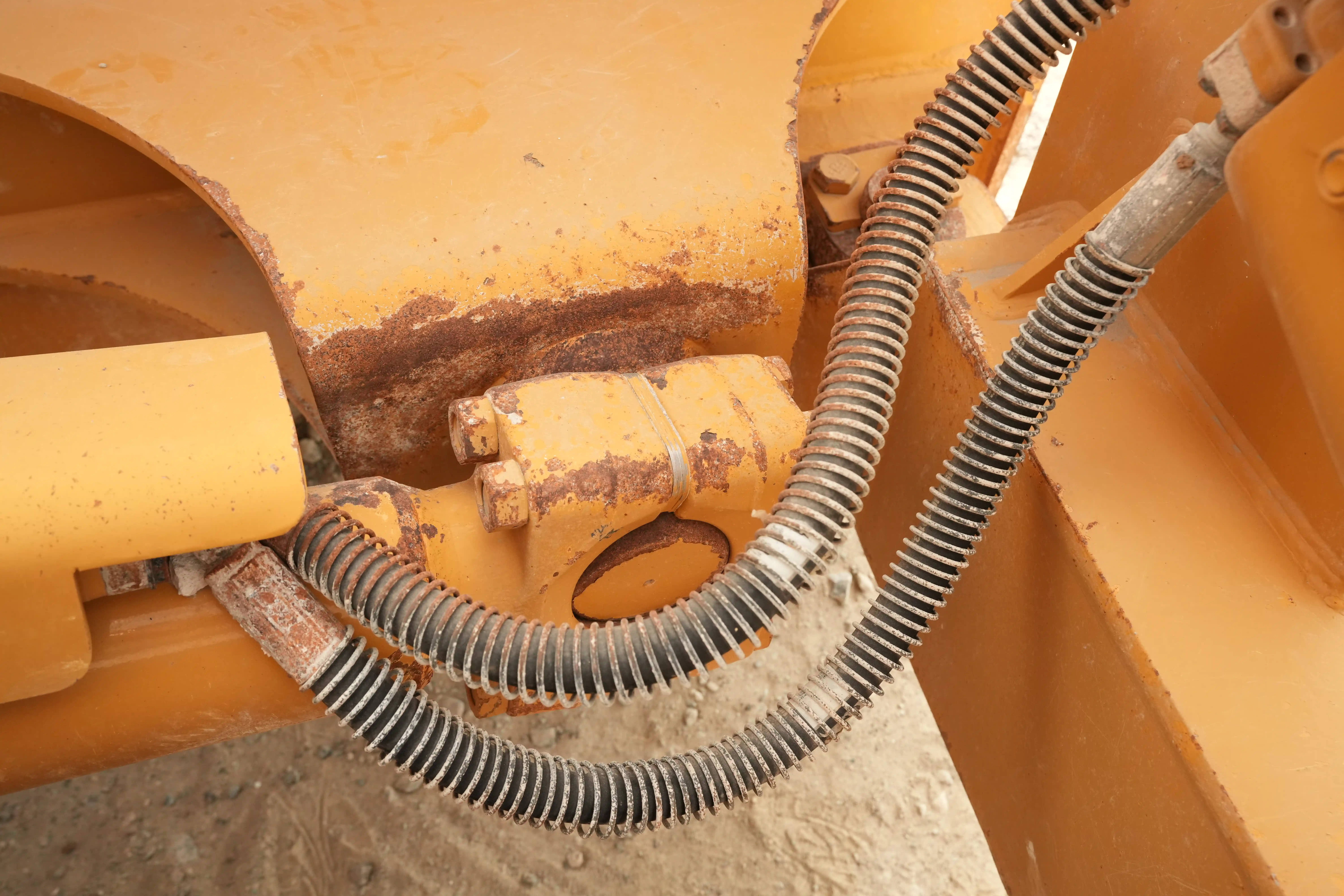 CDB-001-Cat-D8T-crawler-dozer-inspection-hydraulics-hydraulic-hoses-and-lines-4
