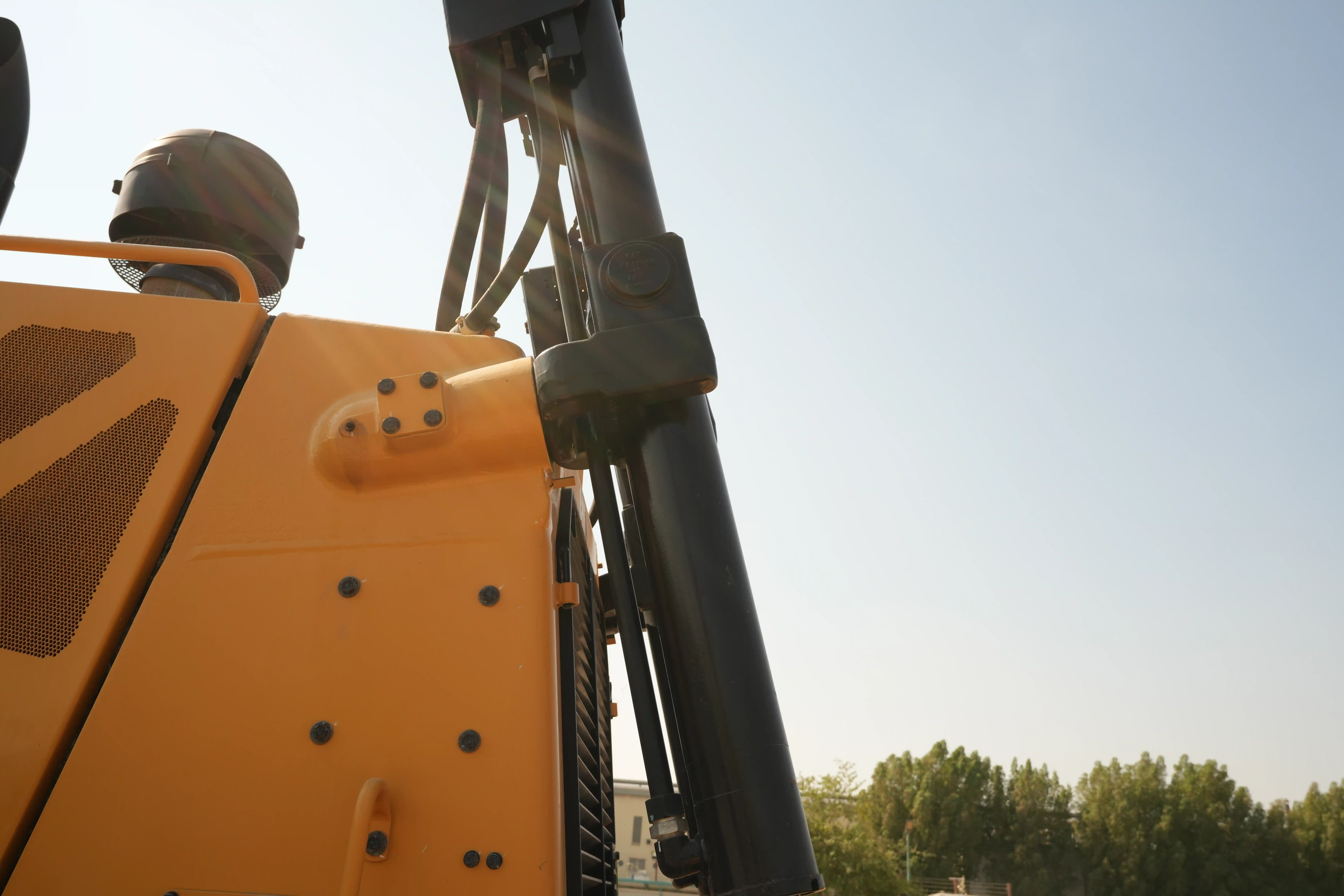 CDB-001-Cat-D8T-crawler-dozer-inspection-hydraulics-blade-lift-cylinders-1