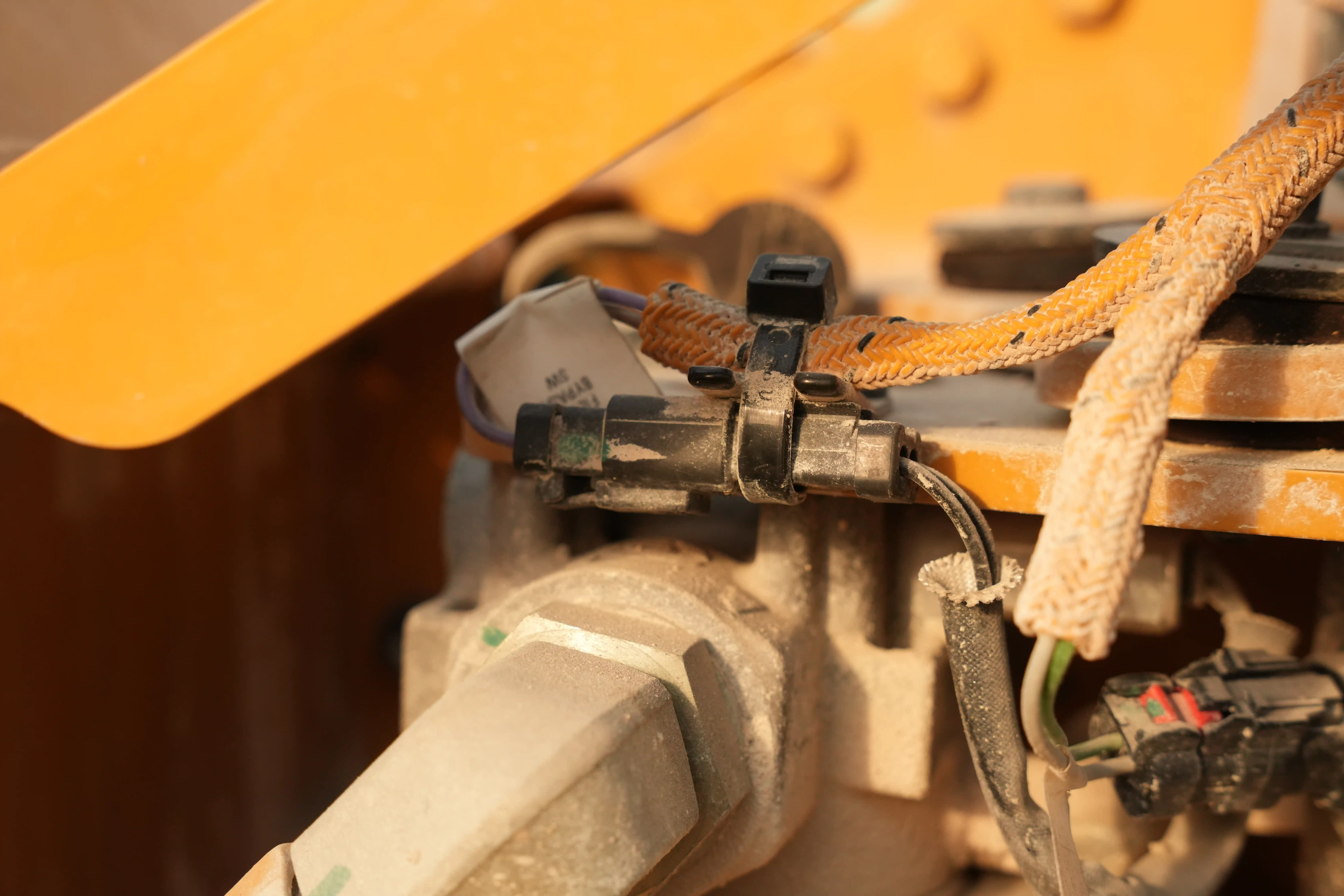 CDB-001-Cat-D8T-crawler-dozer-inspection-hydraulics-wiring-harness-3