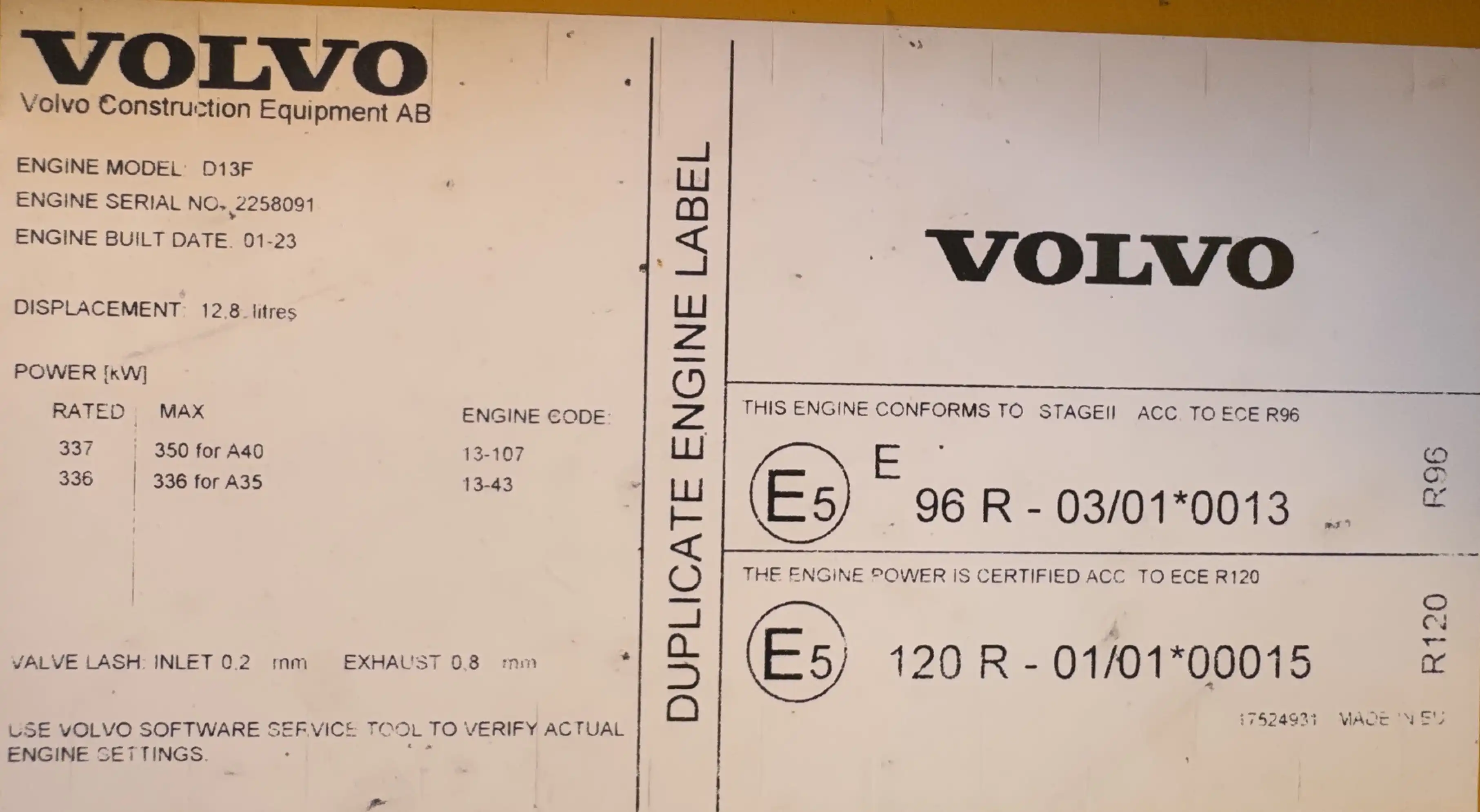 ADT-002-Volvo-A40G-articulated-dump-truck-inspection-general-emission-label