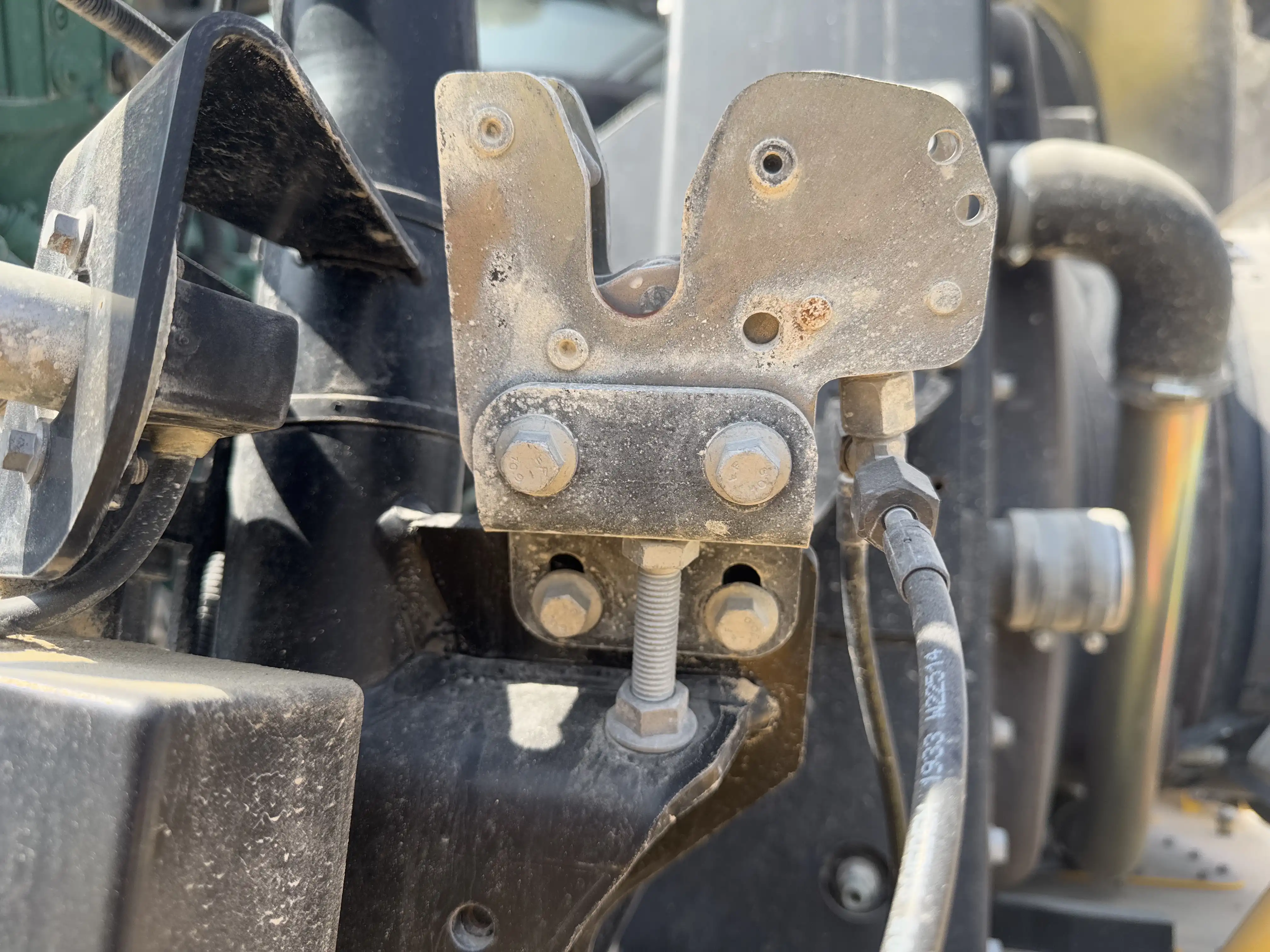 ADT-002-Volvo-A40G-articulated-dump-truck-inspection-hydraulics-hood-release-and-close-system-3