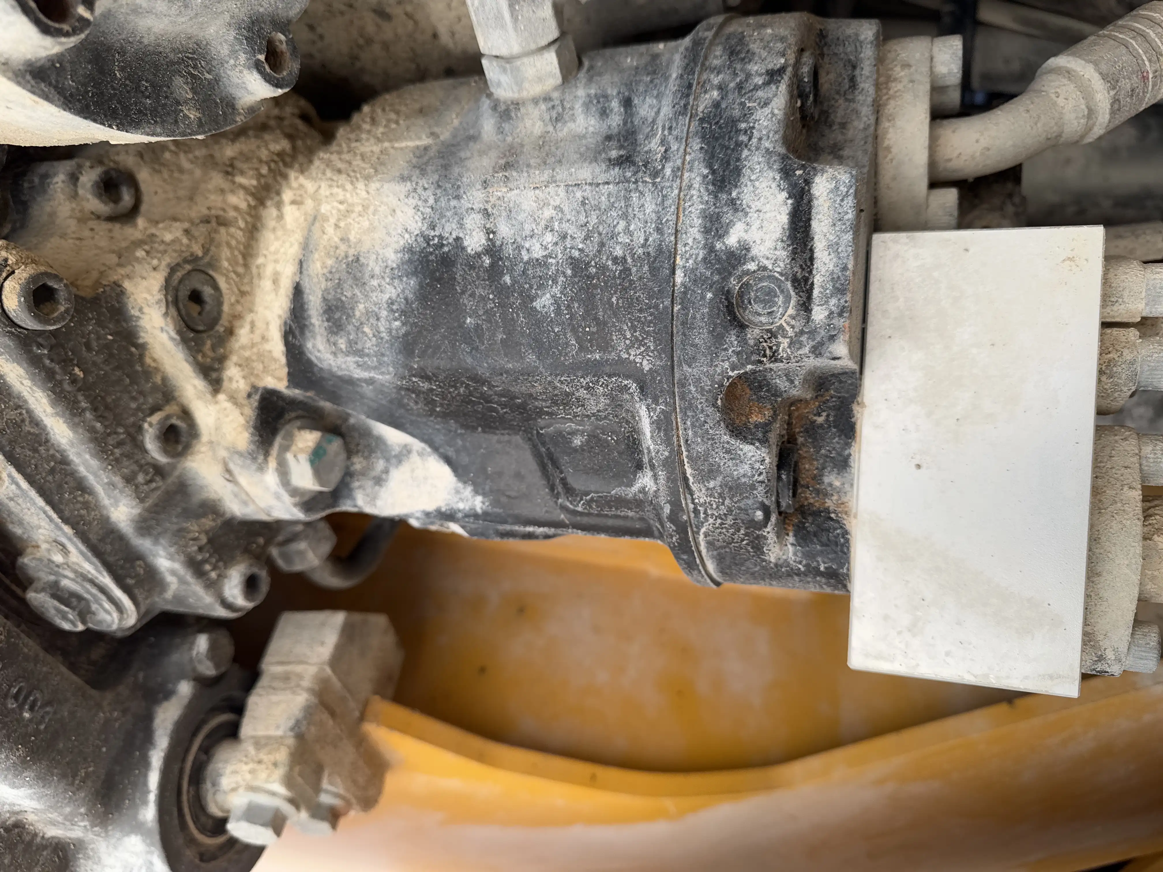 ADT-002-Volvo-A40G-articulated-dump-truck-inspection-hydraulics-hydraulic-pump-3