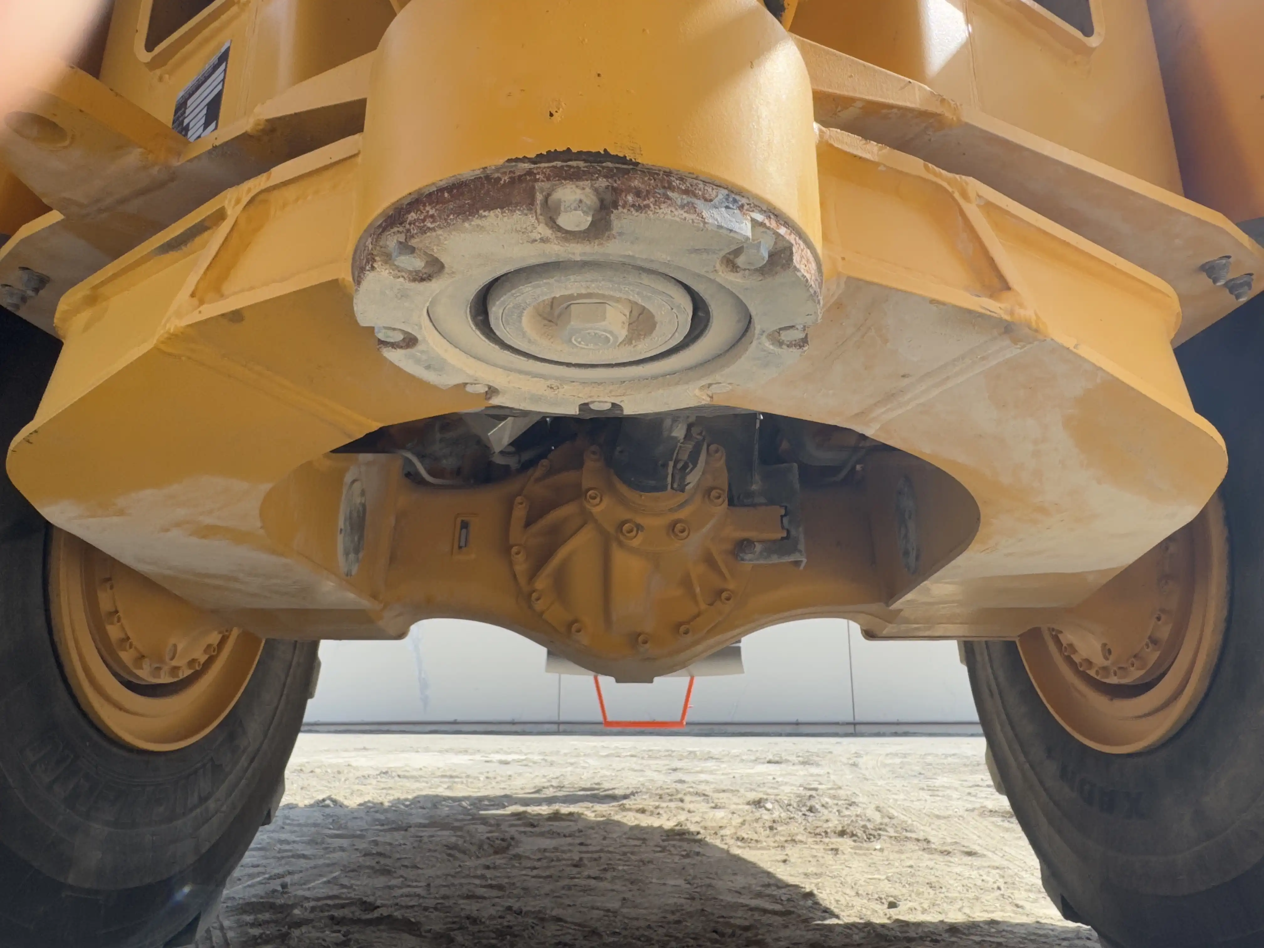 ADT-002-Volvo-A40G-articulated-dump-truck-inspection-chassis-A-frame-5