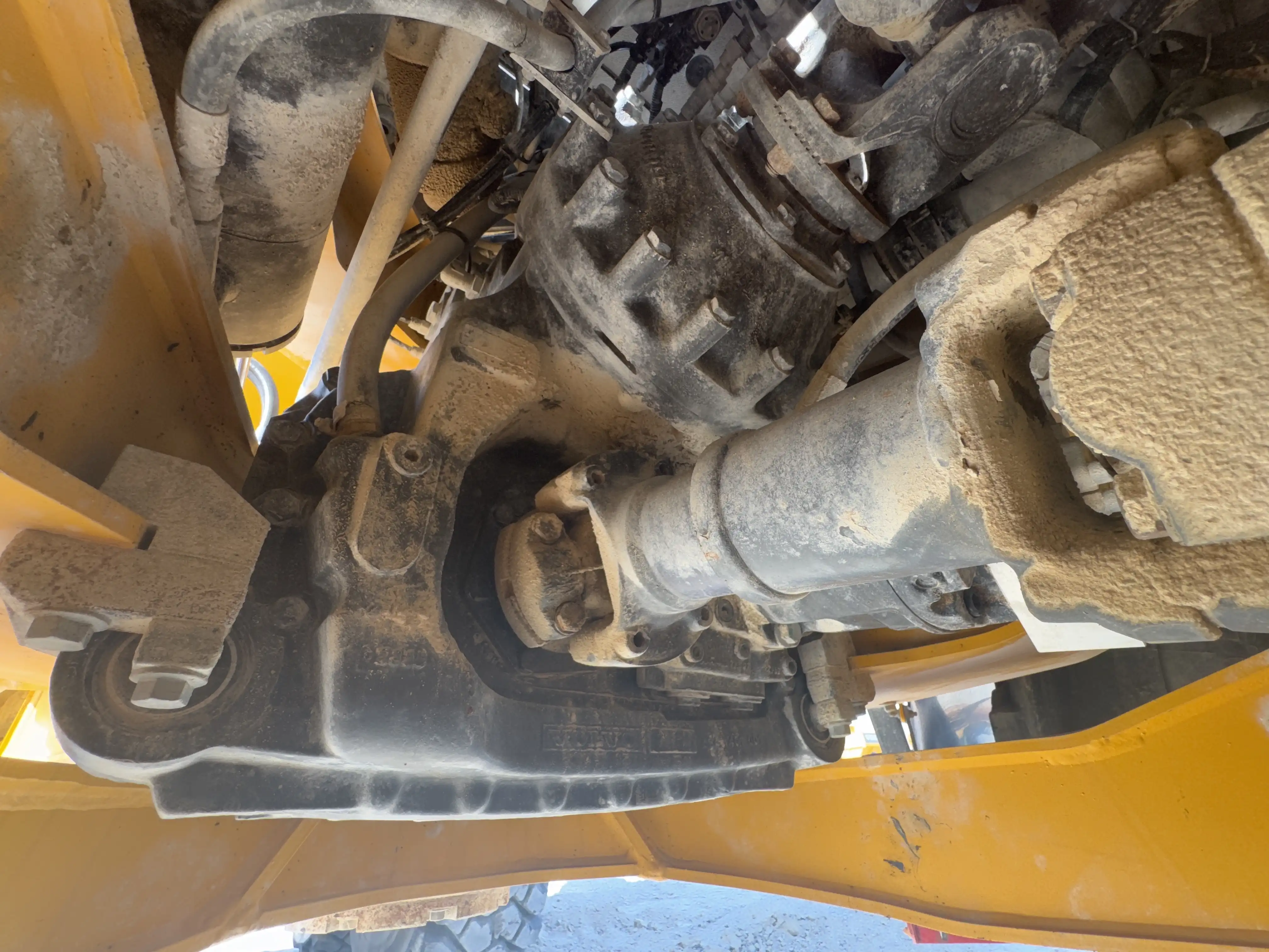 ADT-002-Volvo-A40G-articulated-dump-truck-inspection-chassis-inline-drop-box-1
