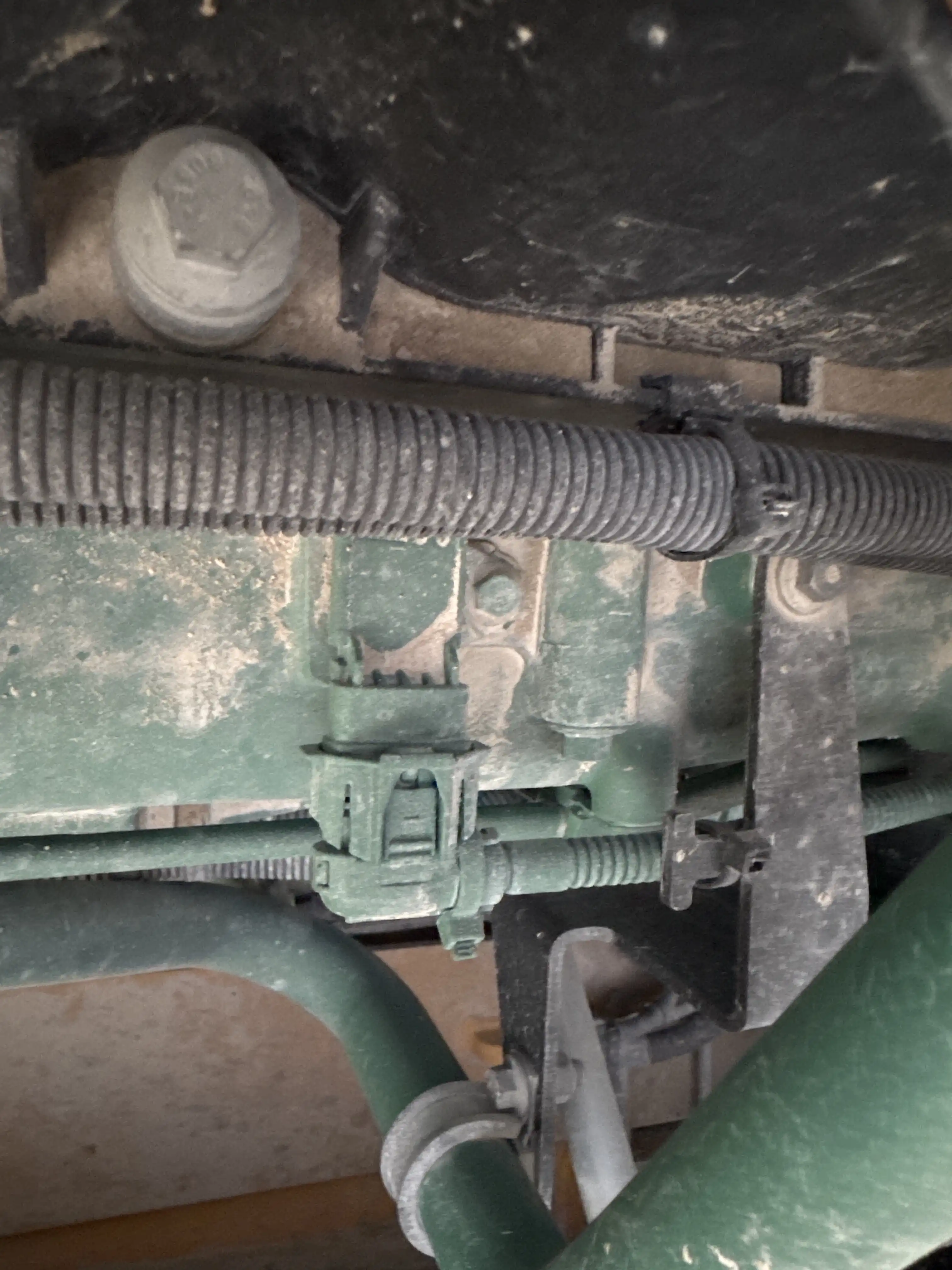 ADT-002-Volvo-A40G-articulated-dump-truck-inspection-electronic-main-harness-2