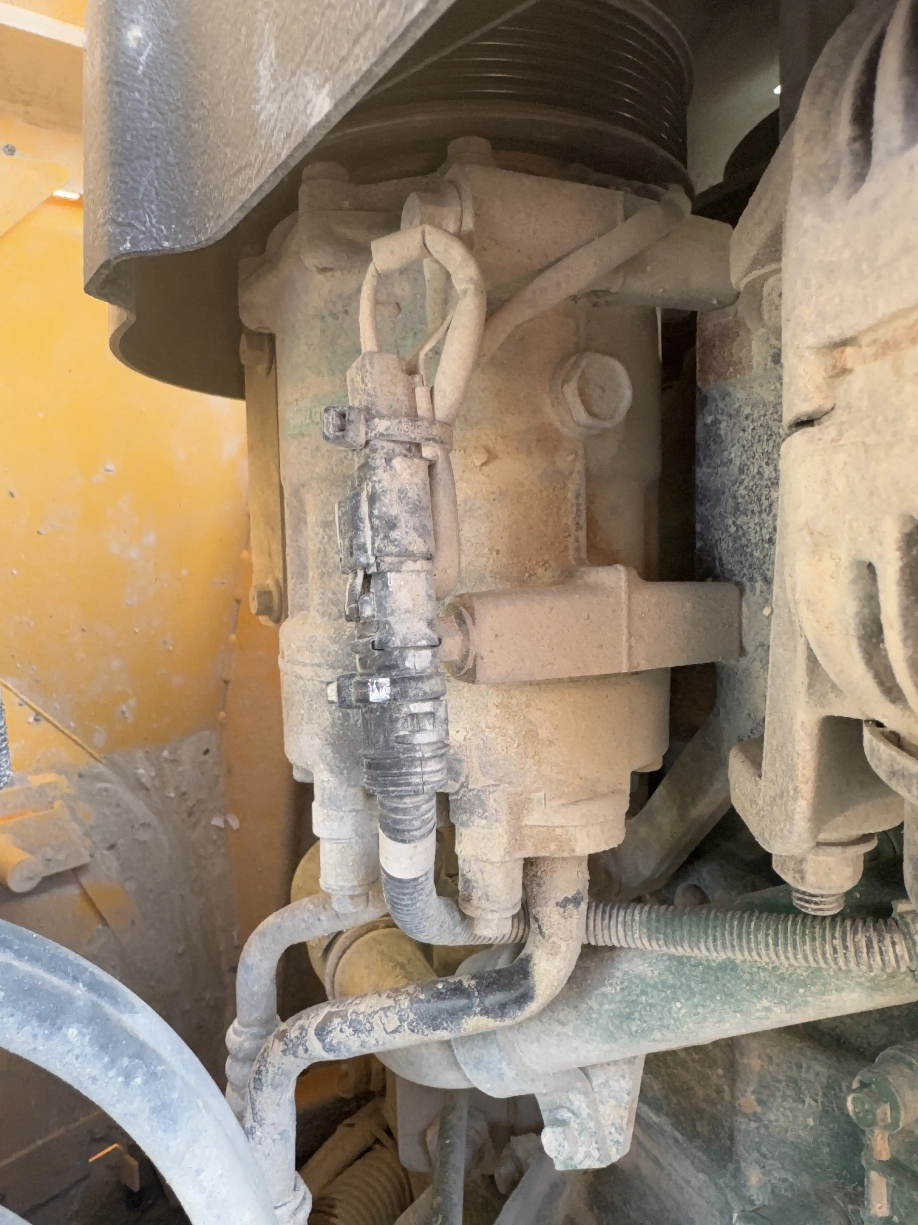 ADT-002-Volvo-A40G-articulated-dump-truck-inspection-air-conditioning-AC-compressor-2