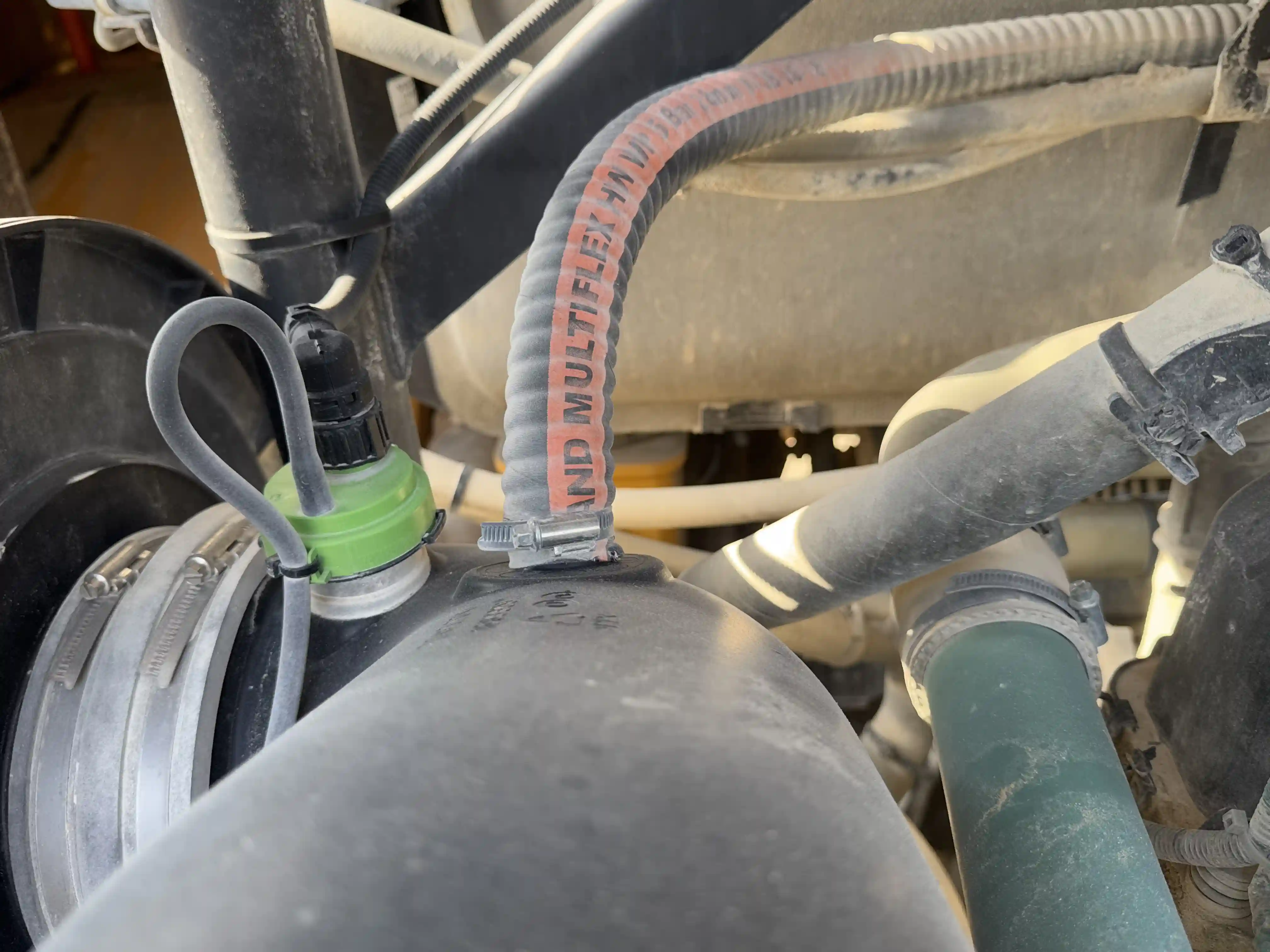 ADT-002-Volvo-A40G-articulated-dump-truck-inspection-engine-hoses-1