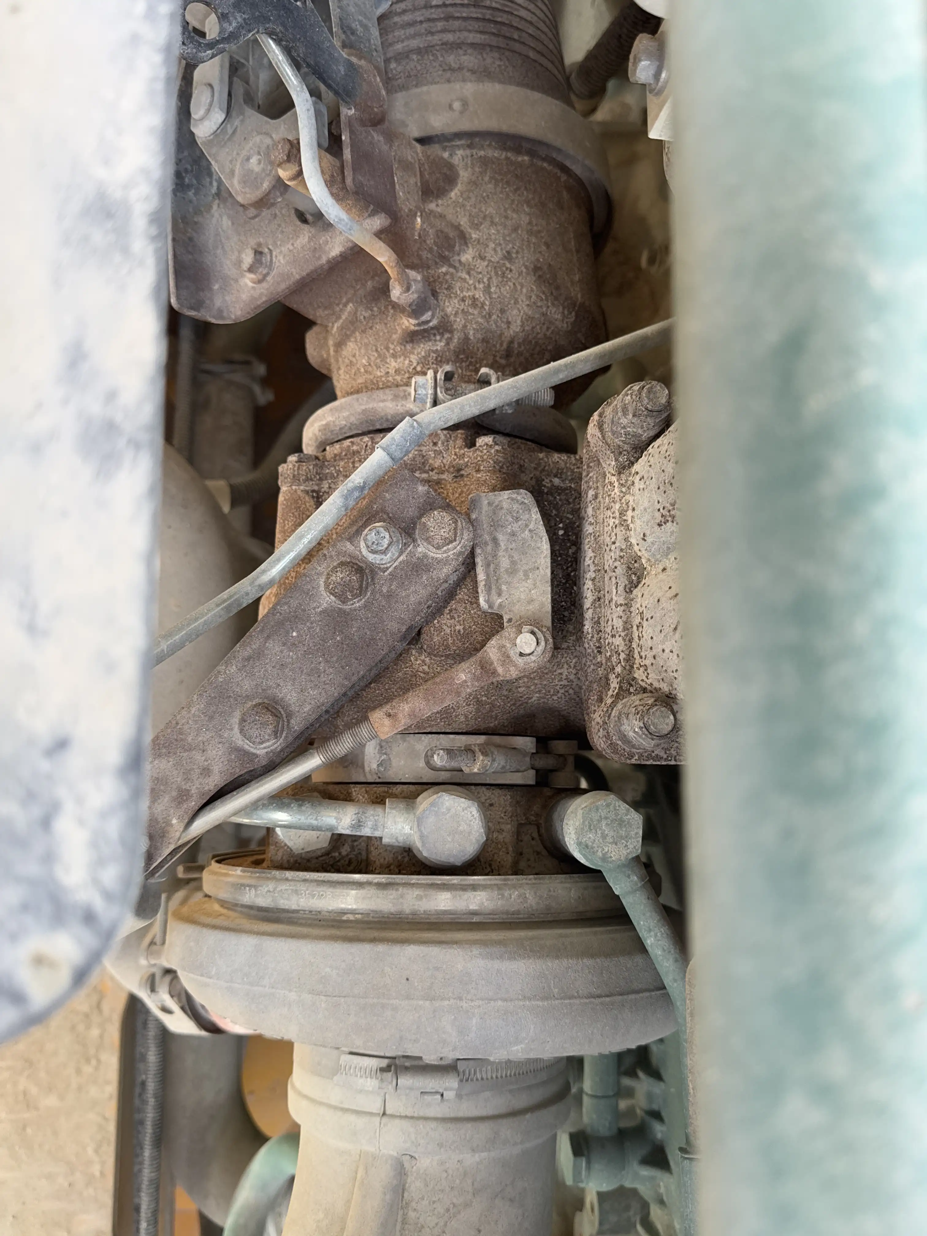 ADT-002-Volvo-A40G-articulated-dump-truck-inspection-engine-turbo-2