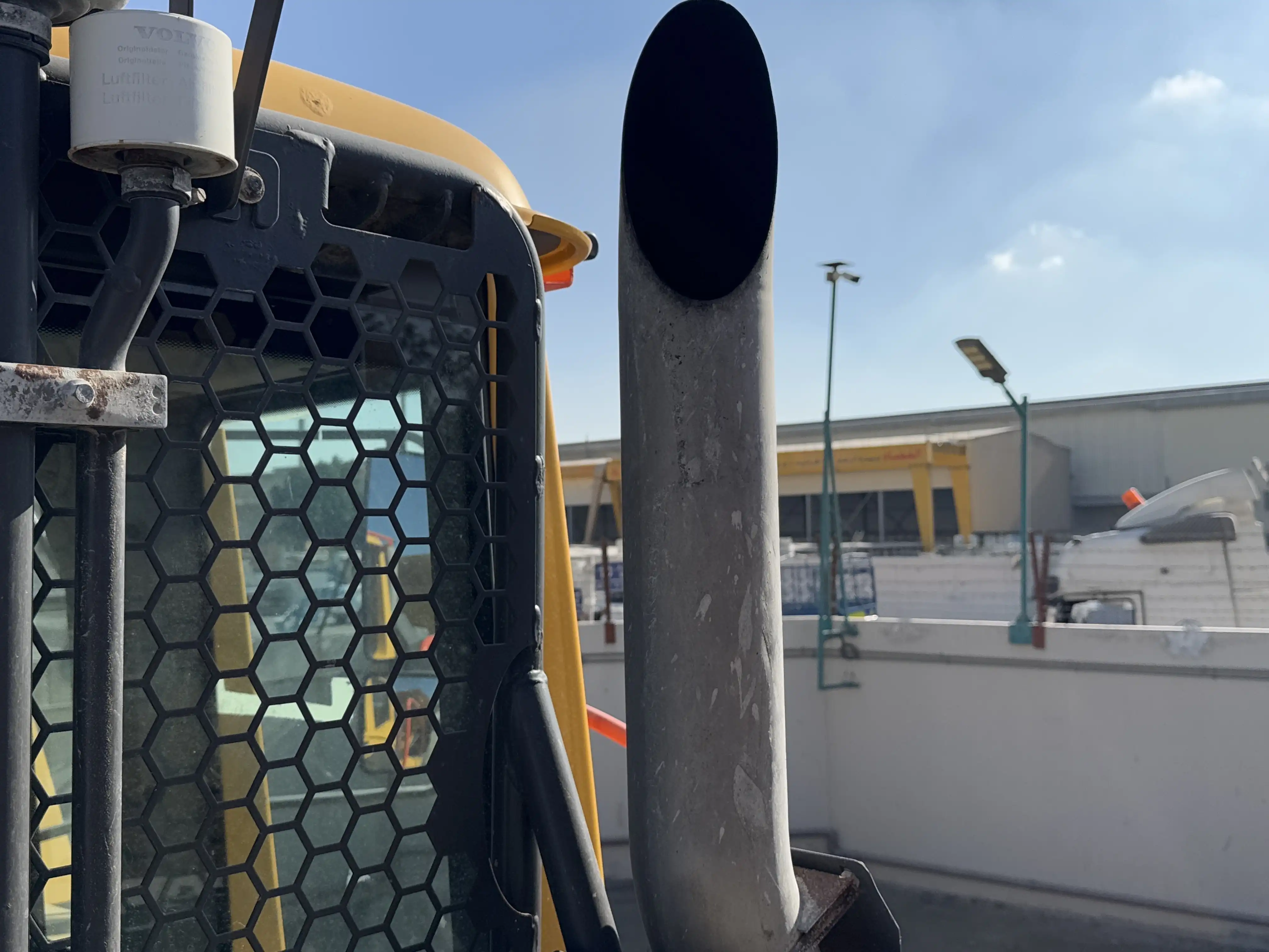 ADT-002-Volvo-A40G-articulated-dump-truck-inspection-engine-exhaust-system-1
