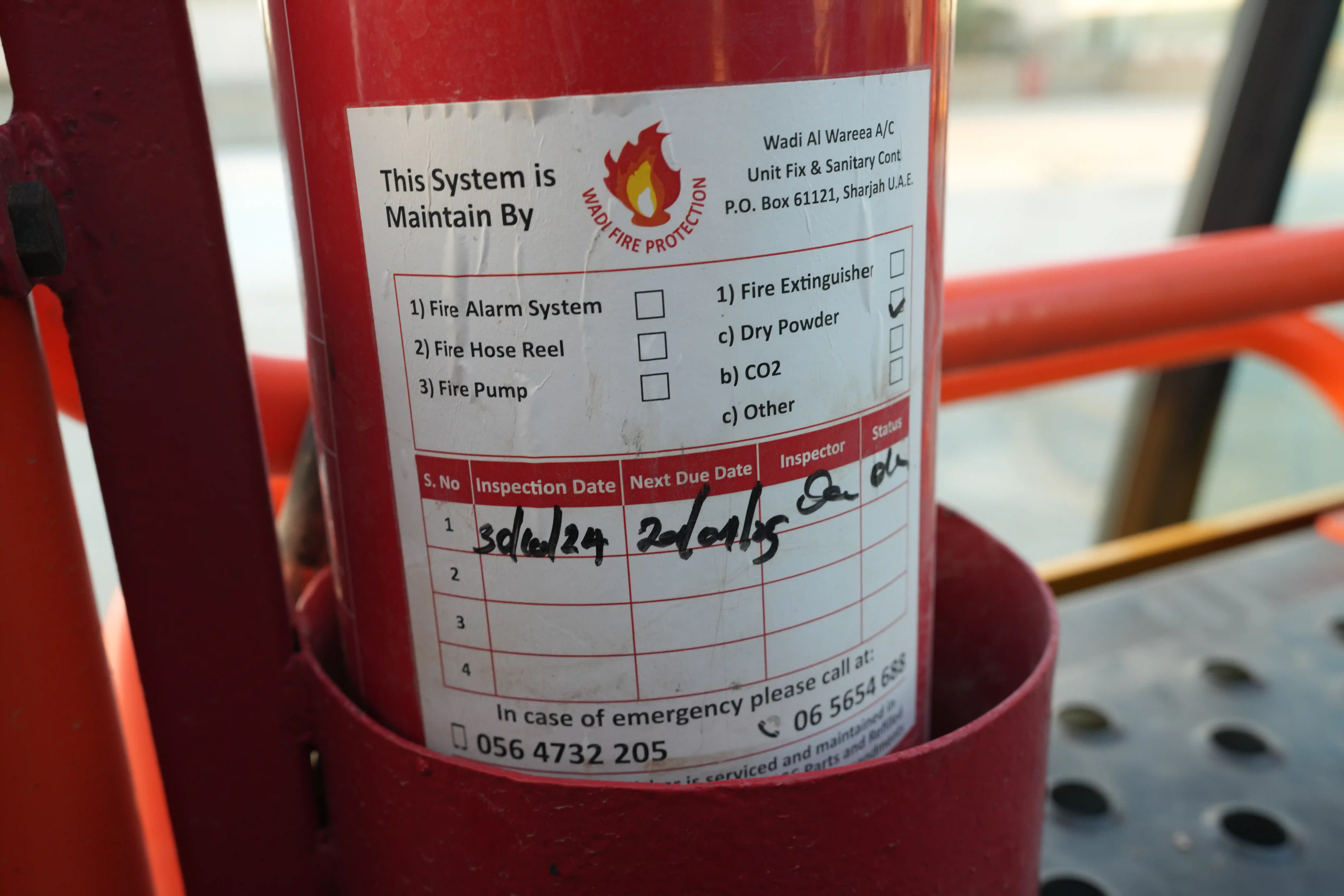 LEX-001-Volvo-EC550EL-large-excavator-inspection-safety-fire-extinguisher-2