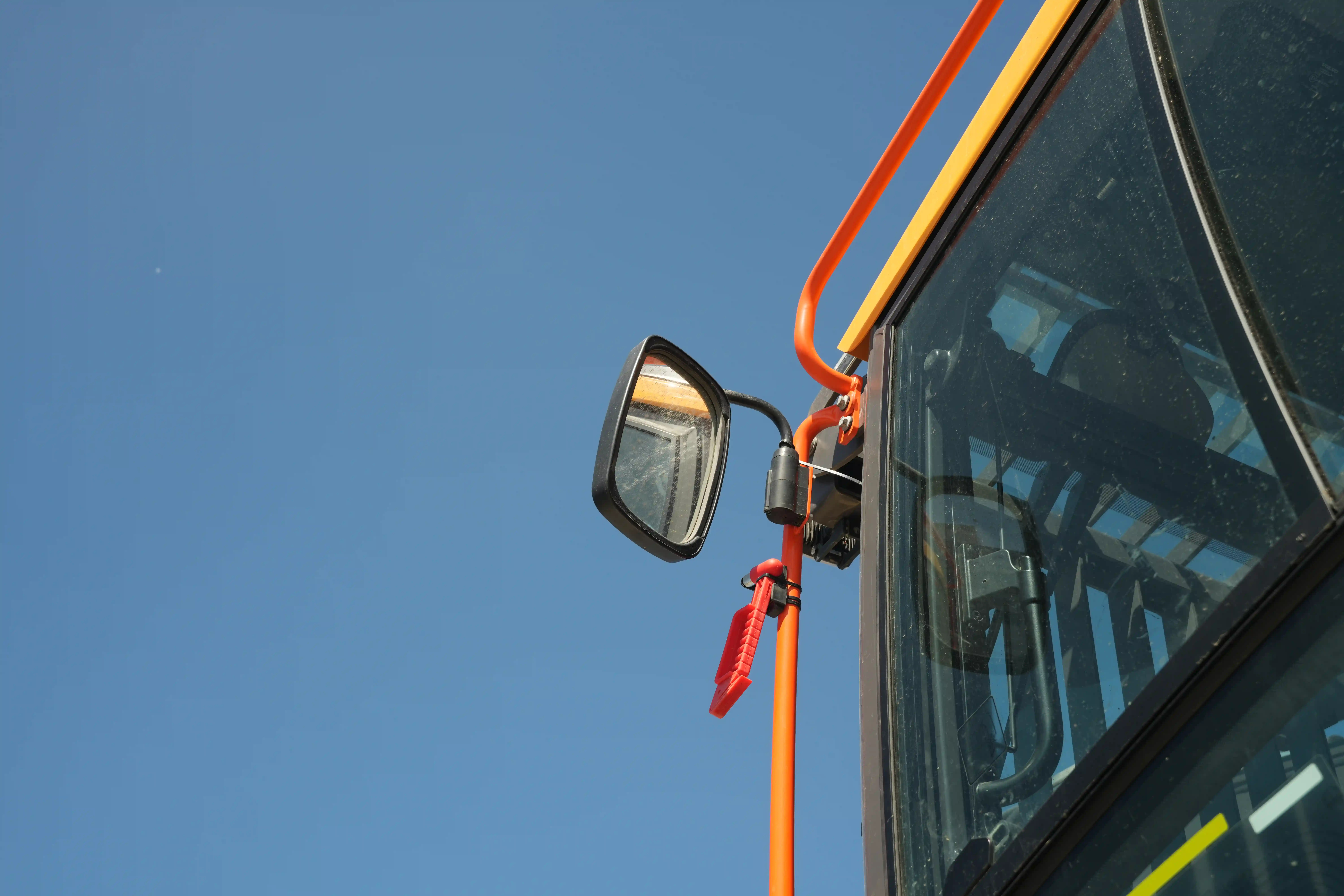 LEX-001-Volvo-EC550EL-large-excavator-inspection-cabin-mirrors-3