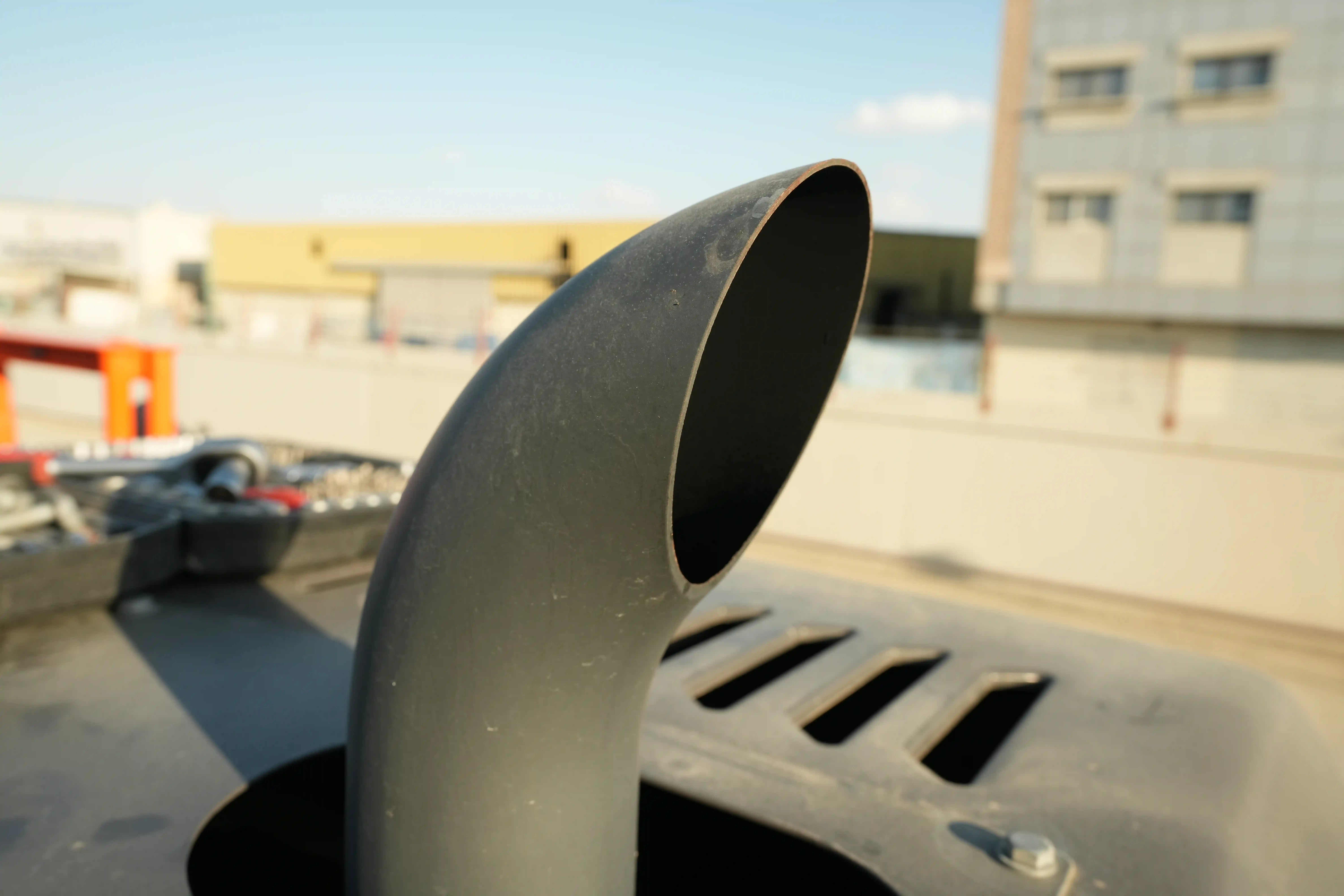 LEX-001-Volvo-EC550EL-large-excavator-inspection-engine-exhaust-system-1