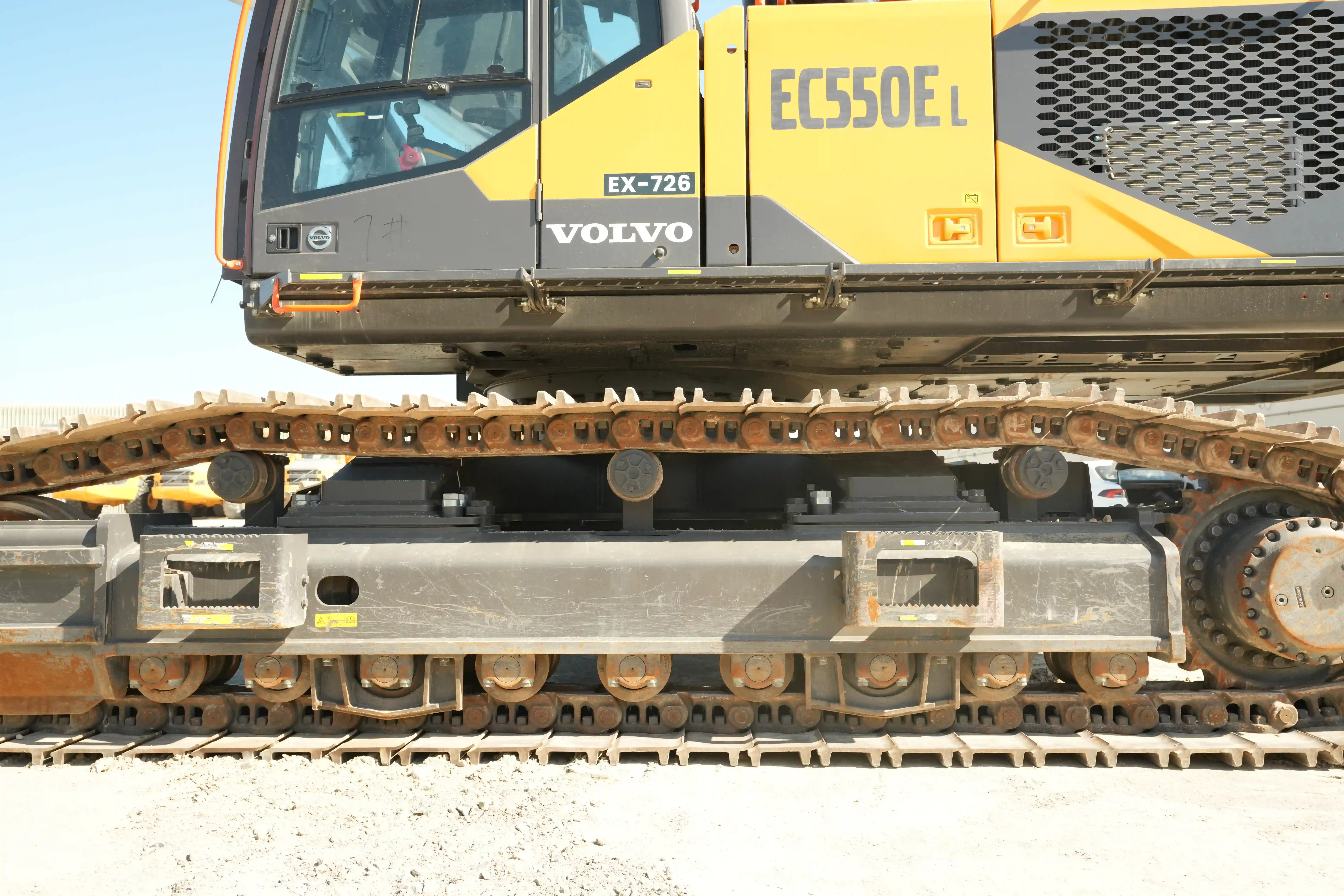 LEX-001-Volvo-EC550EL-large-excavator-inspection-undercarriage-left-carrier-rollers-1