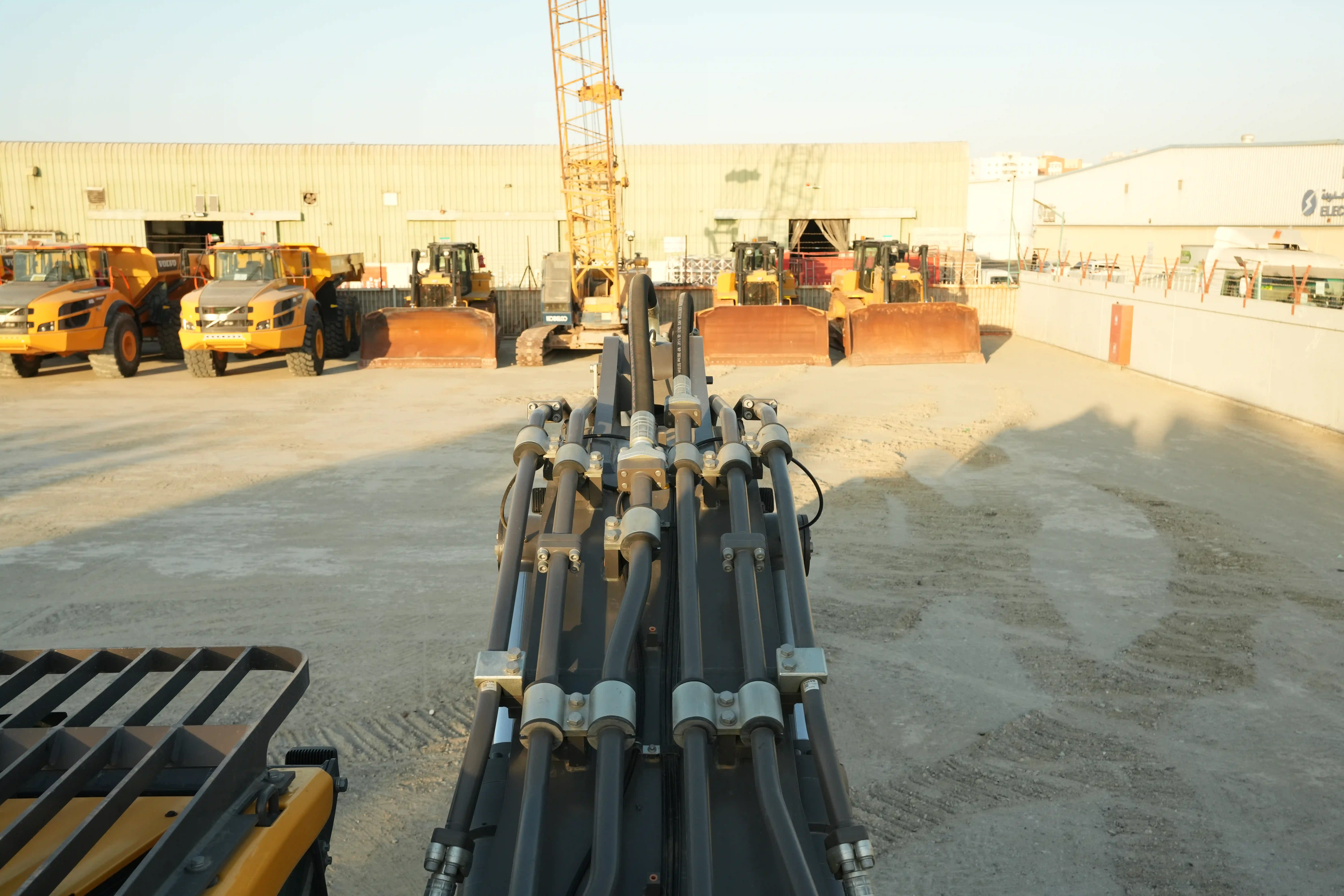 LEX-001-Volvo-EC550EL-large-excavator-inspection-hydraulics-hydraulic-hoses-and-lines-3