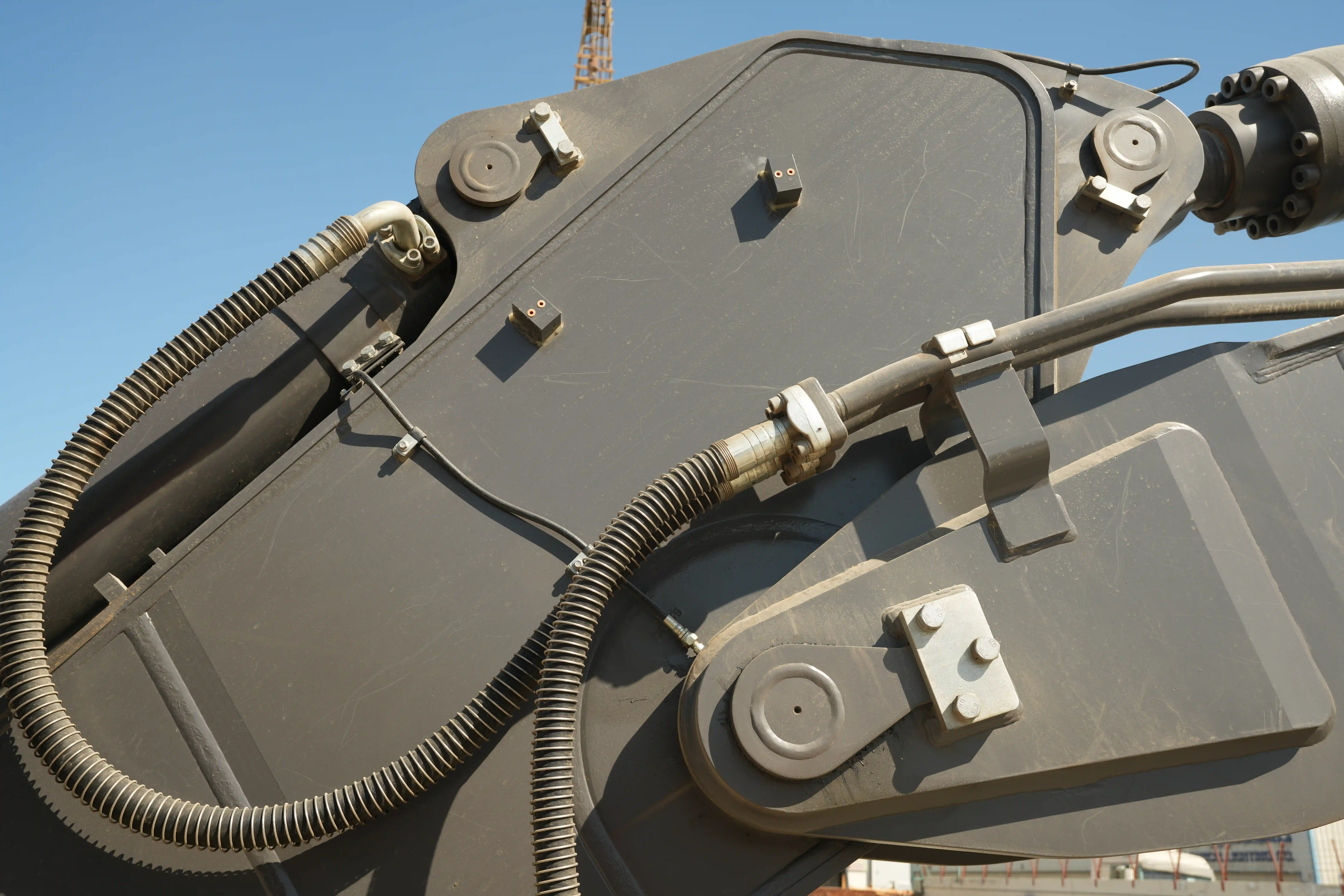 LEX-001-Volvo-EC550EL-large-excavator-inspection-hydraulics-hydraulic-hoses-and-lines-4