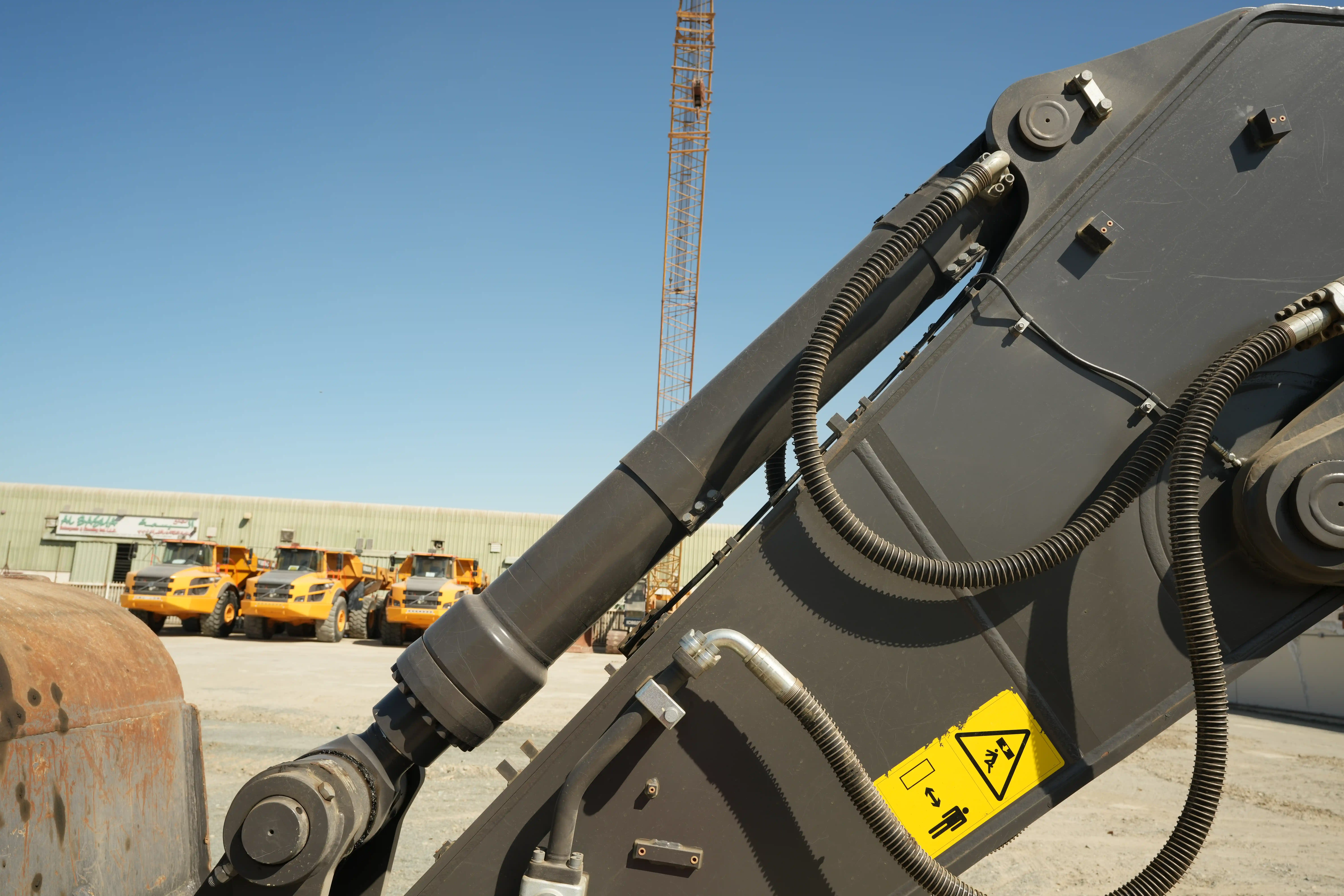 LEX-001-Volvo-EC550EL-large-excavator-inspection-hydraulics-bucket-cylinder-3