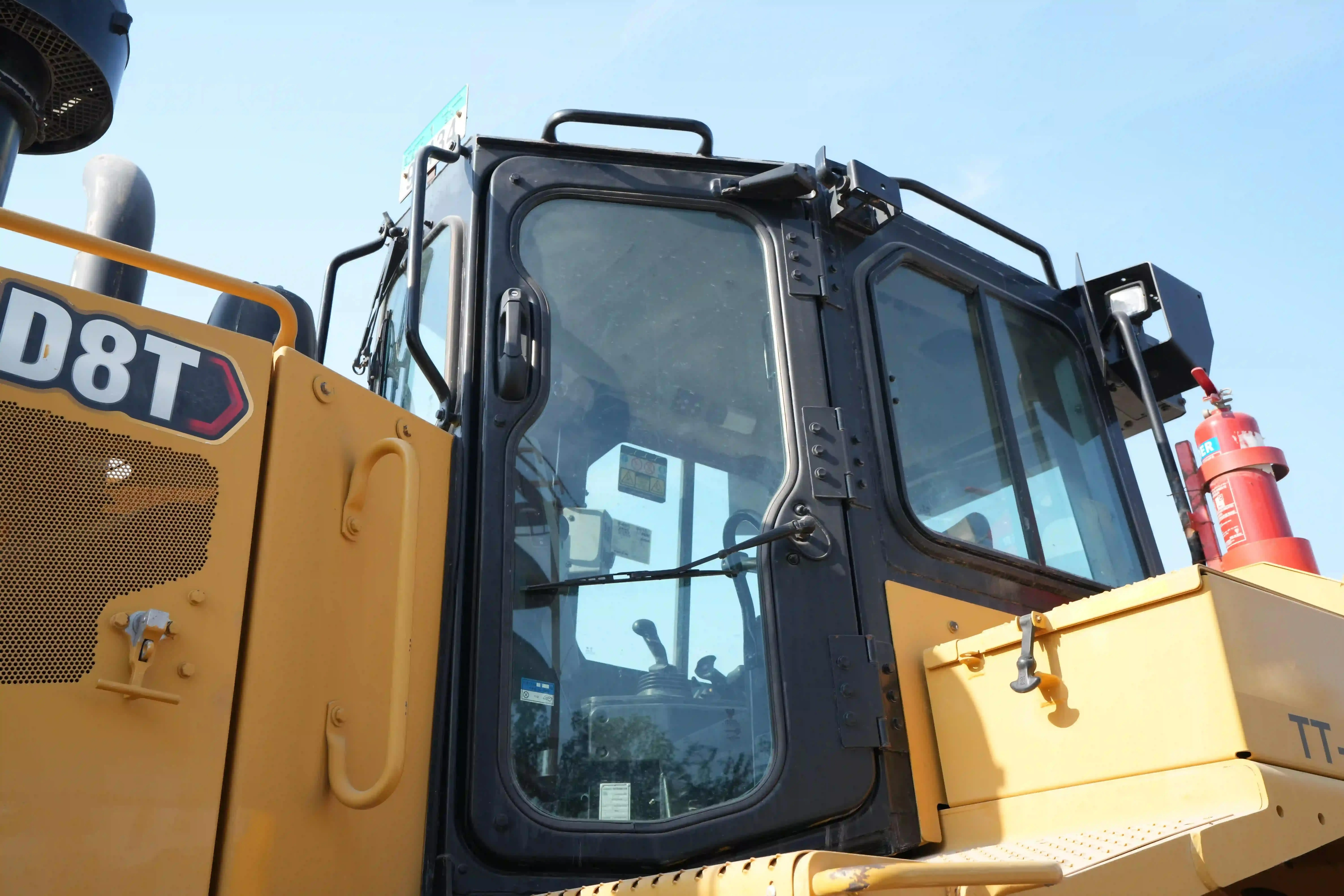 CDB-002-Cat-D8T-crawler-dozer-inspection-structure-doors-4
