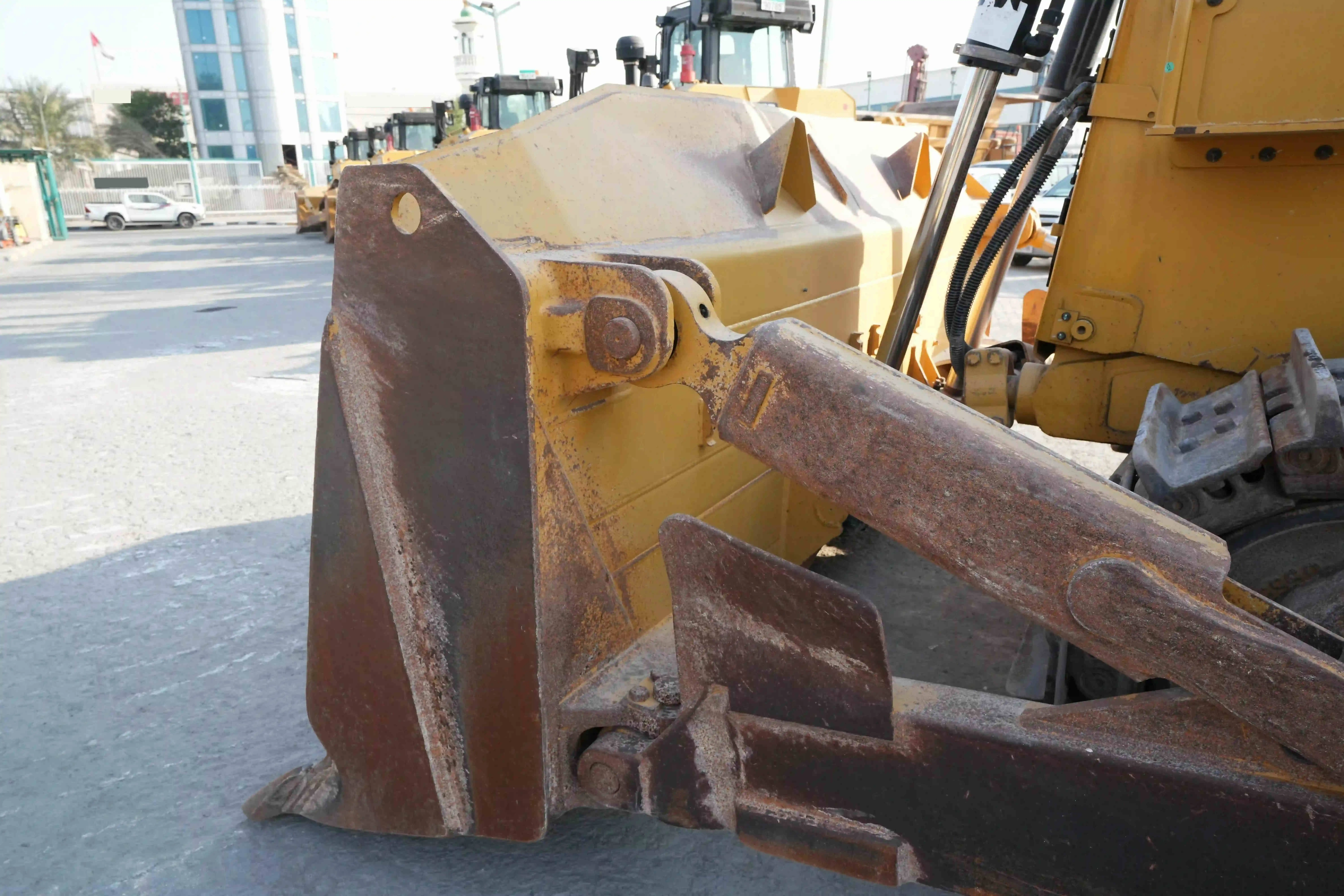 CDB-003-Cat-D8T-crawler-dozer-inspection-attachments-dozer-blade-3