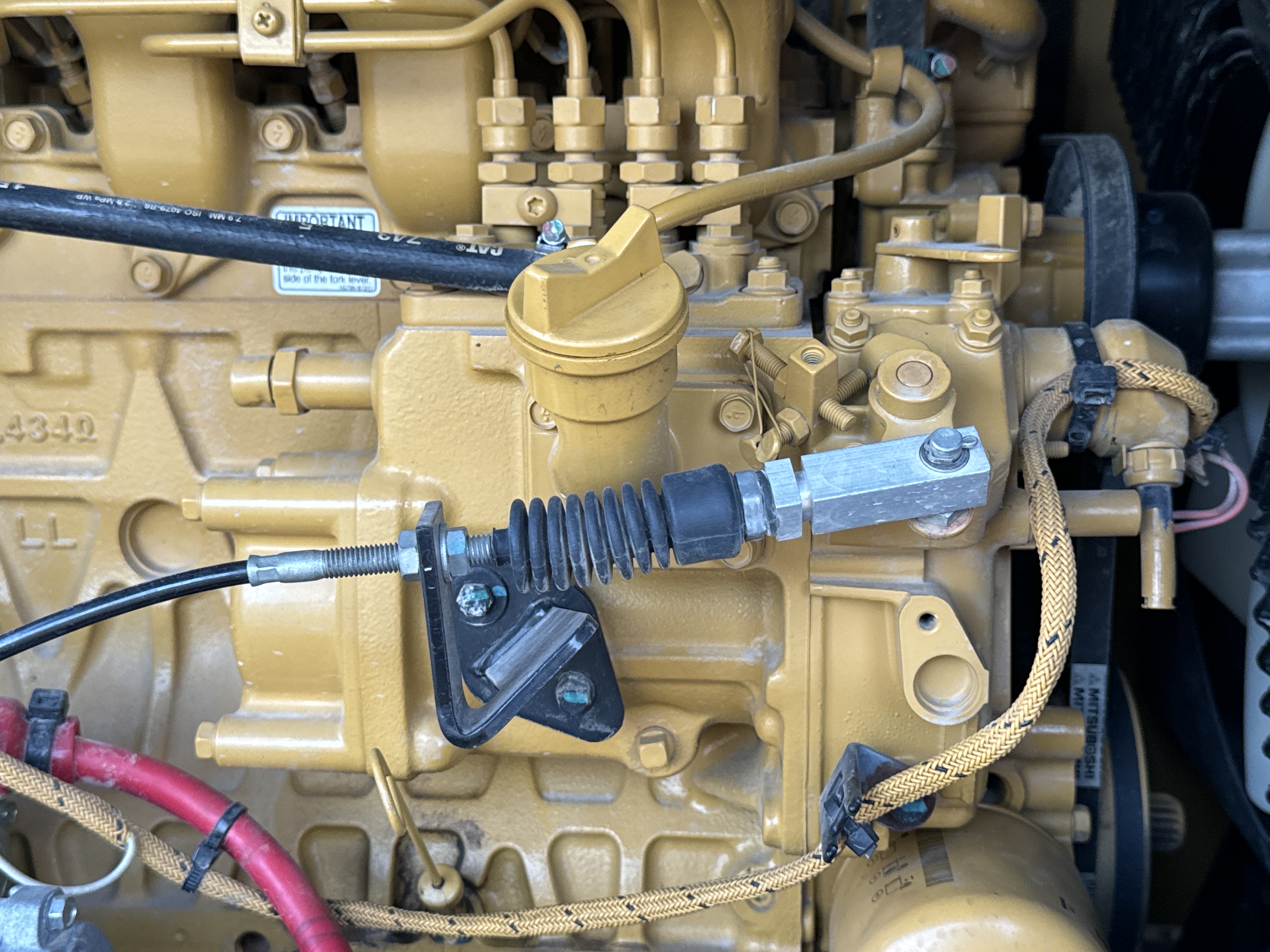 MNX-003-Cat-305.5E2-mini-excavator-inspection-engine-fuel-leaks-1
