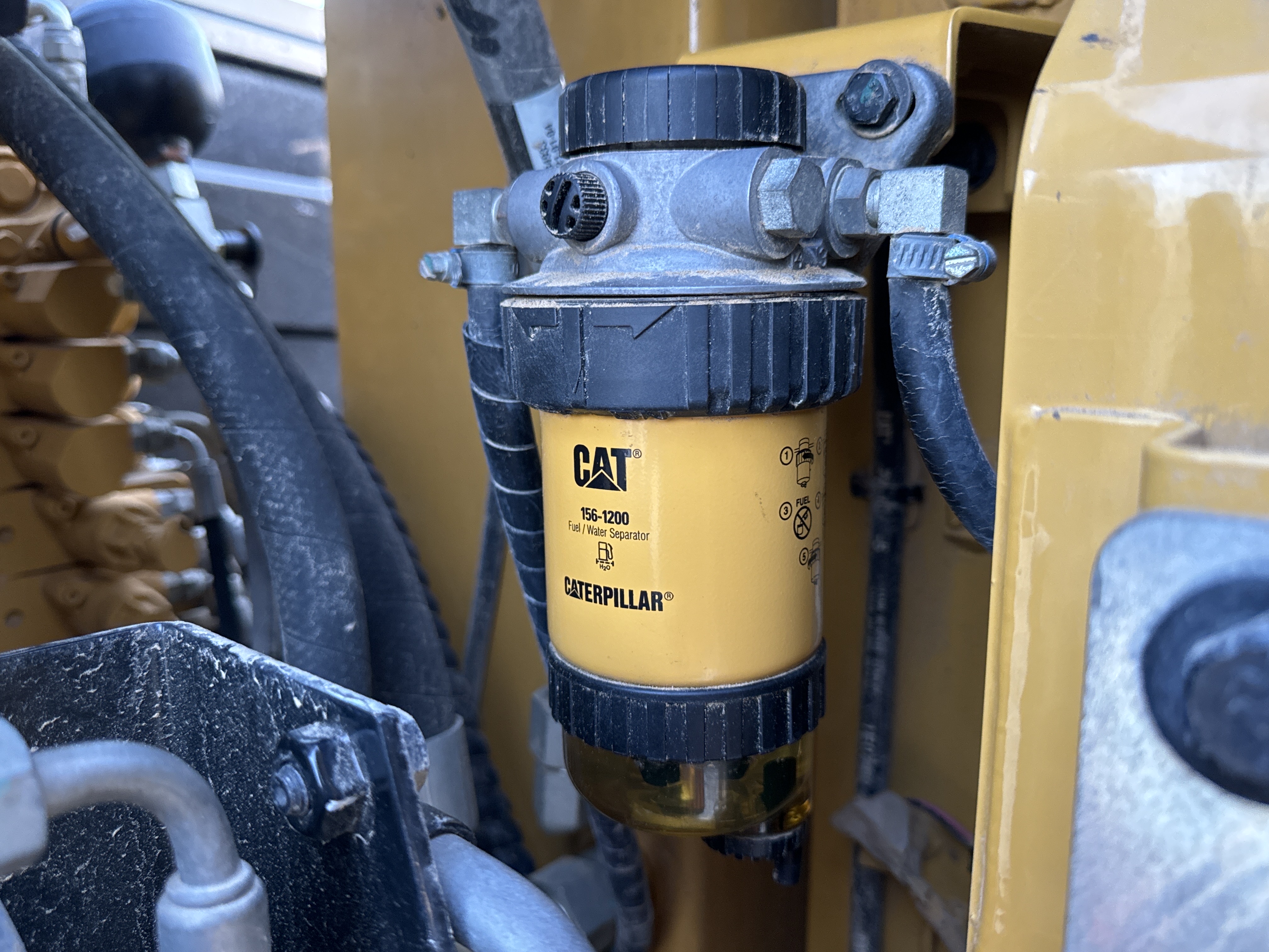 MNX-003-Cat-305.5E2-mini-excavator-inspection-engine-fuel-leaks-2