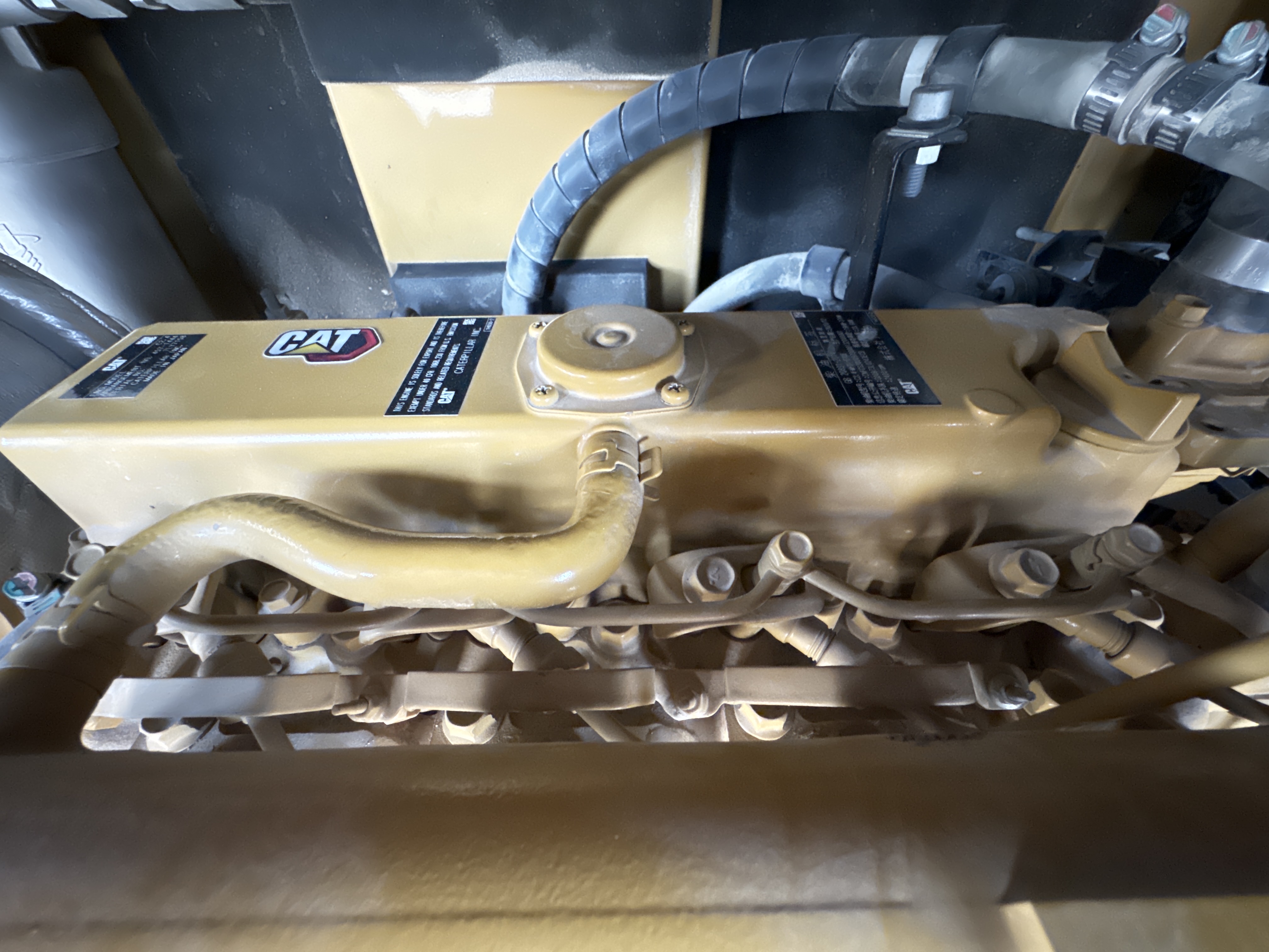 MNX-003-Cat-305.5E2-mini-excavator-inspection-engine-fuel-leaks-3