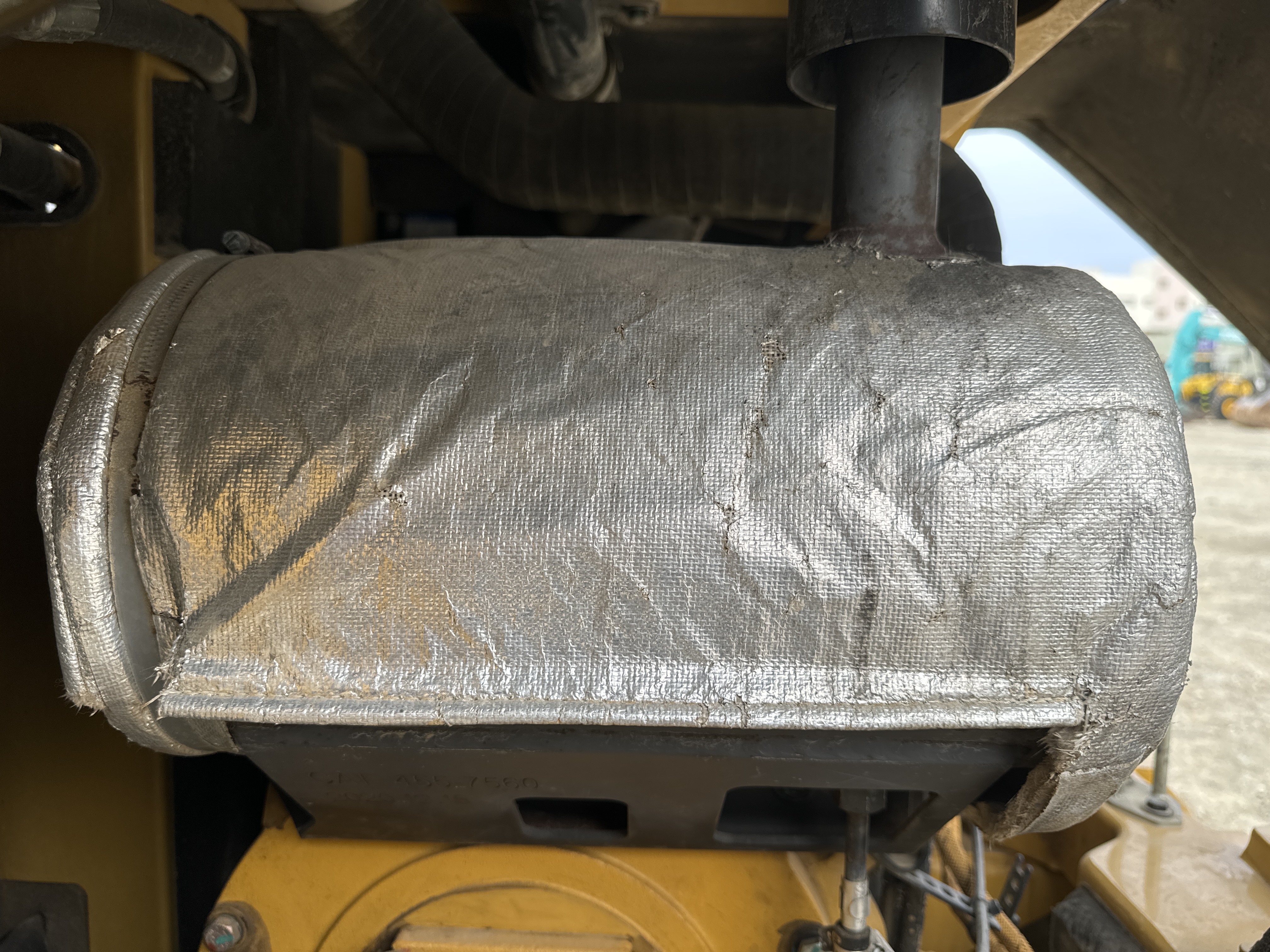 MNX-003-Cat-305.5E2-mini-excavator-inspection-engine-exhaust-system-2