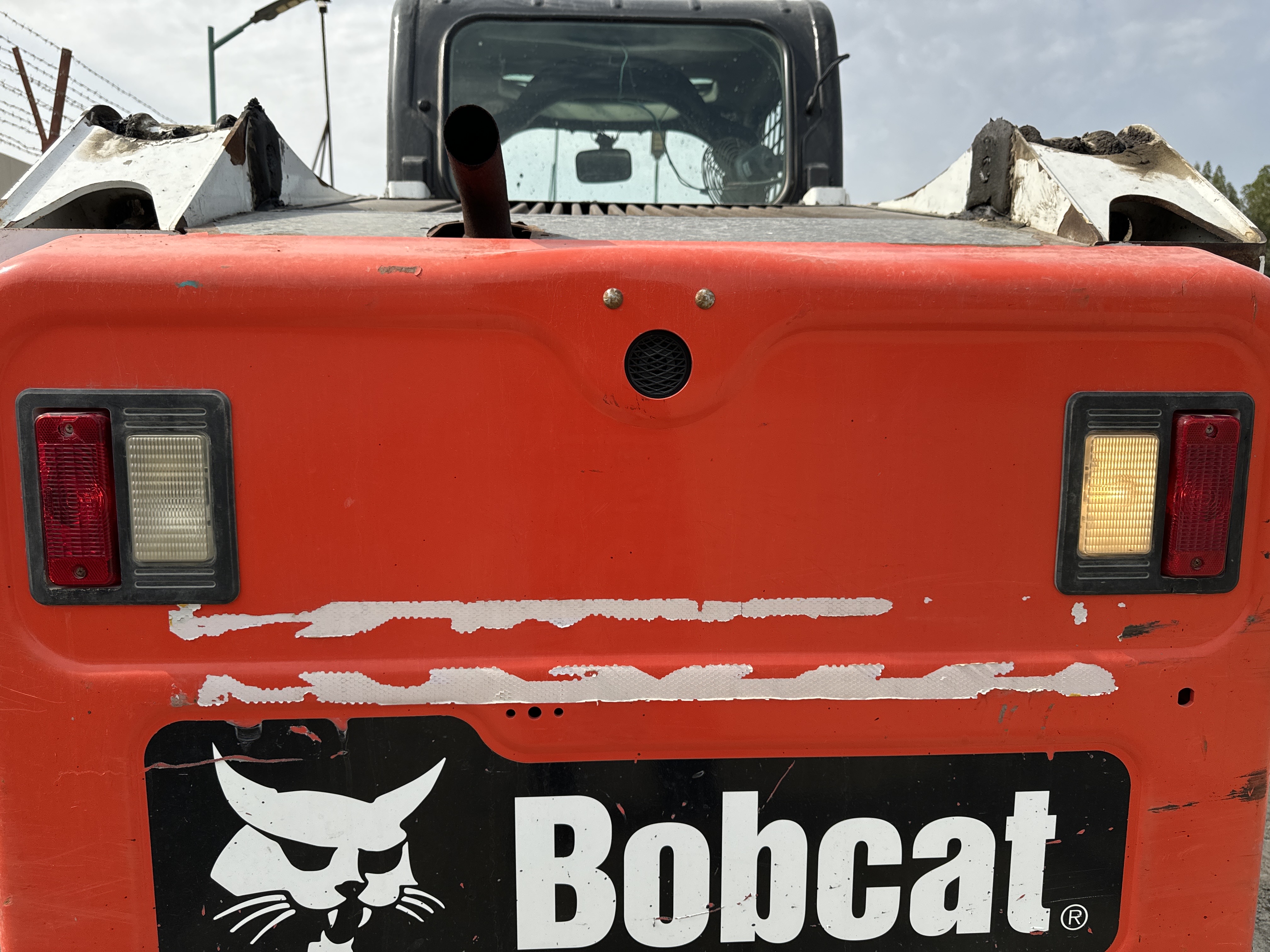 SSL-002-Bobcat-S510-skid-steer-loader-inspection-electronics-lights-and-signals-3