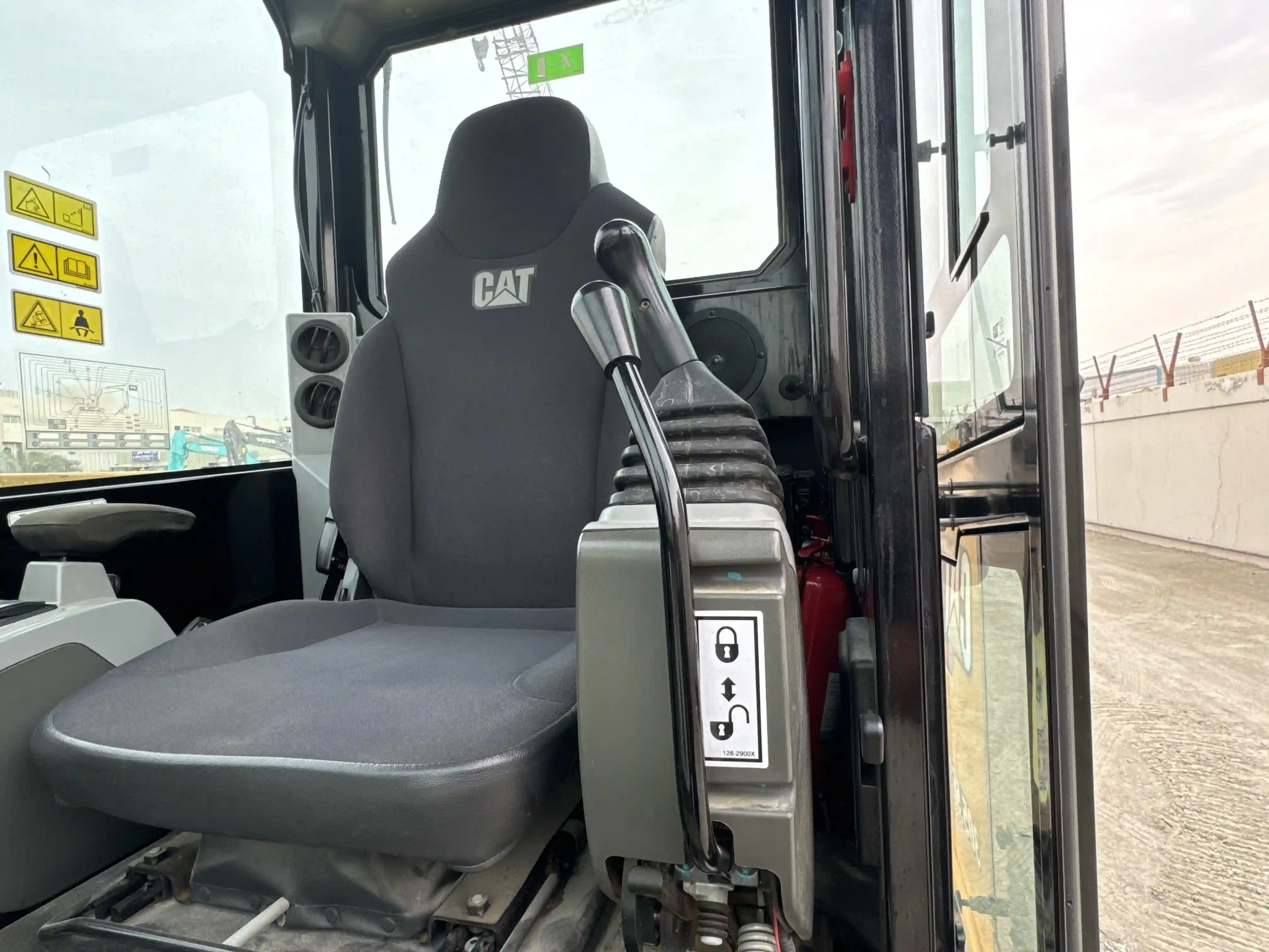 MNX-003-Cat-305.5E2-mini-excavator-inspection-safety-hydraulic-safety-lock-2